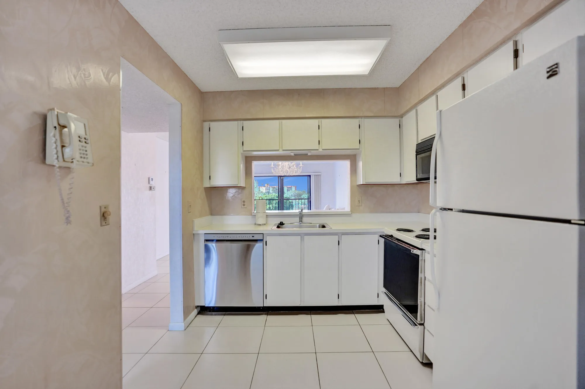 Property Slideshow image 24 of 60 | 7320 amberly ln apt 406, Delray Beach, FL, 33446