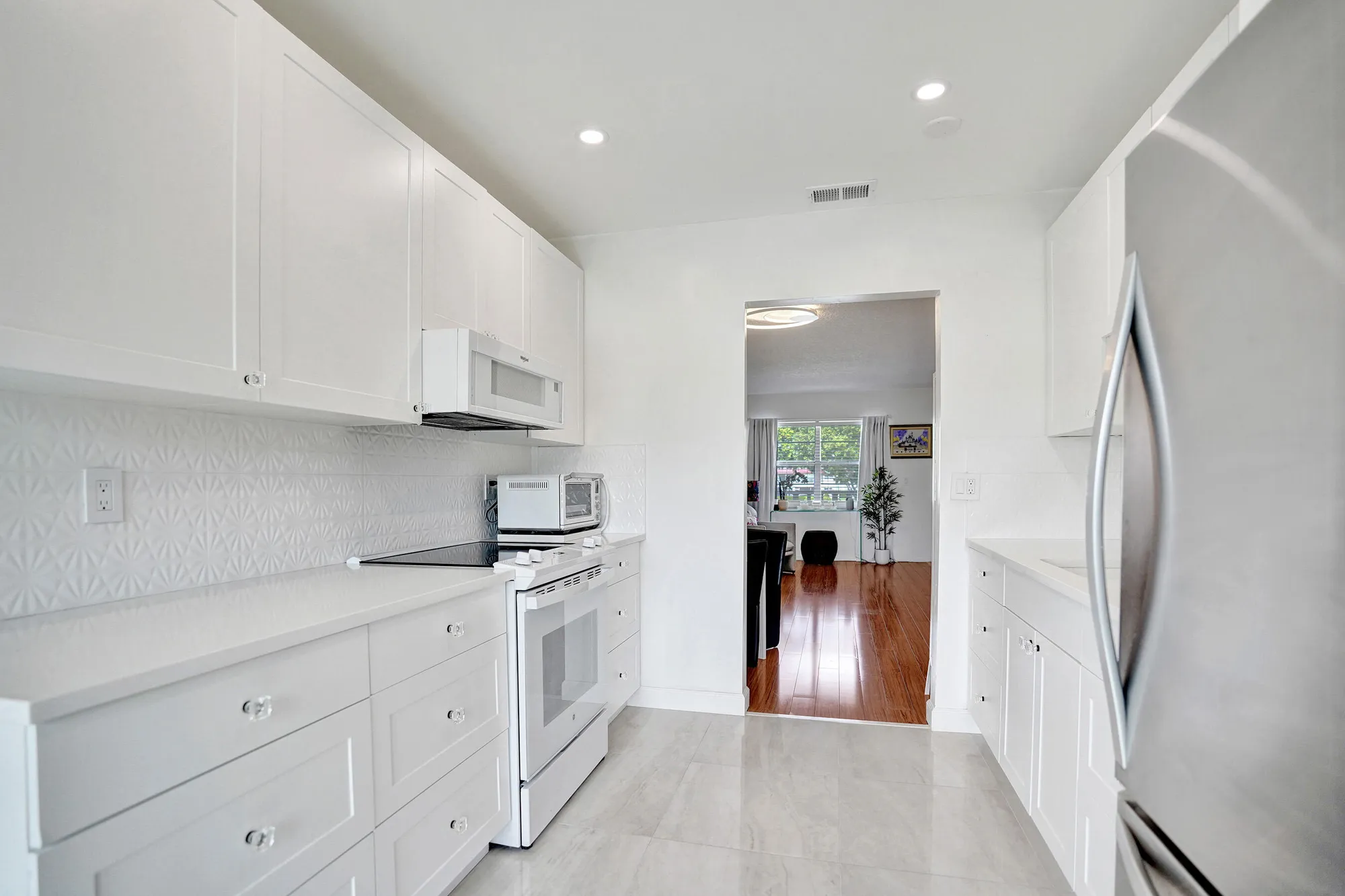 Property Slideshow image 5 of 69 | 32 abbey ln 205, Delray Beach, FL, 33446