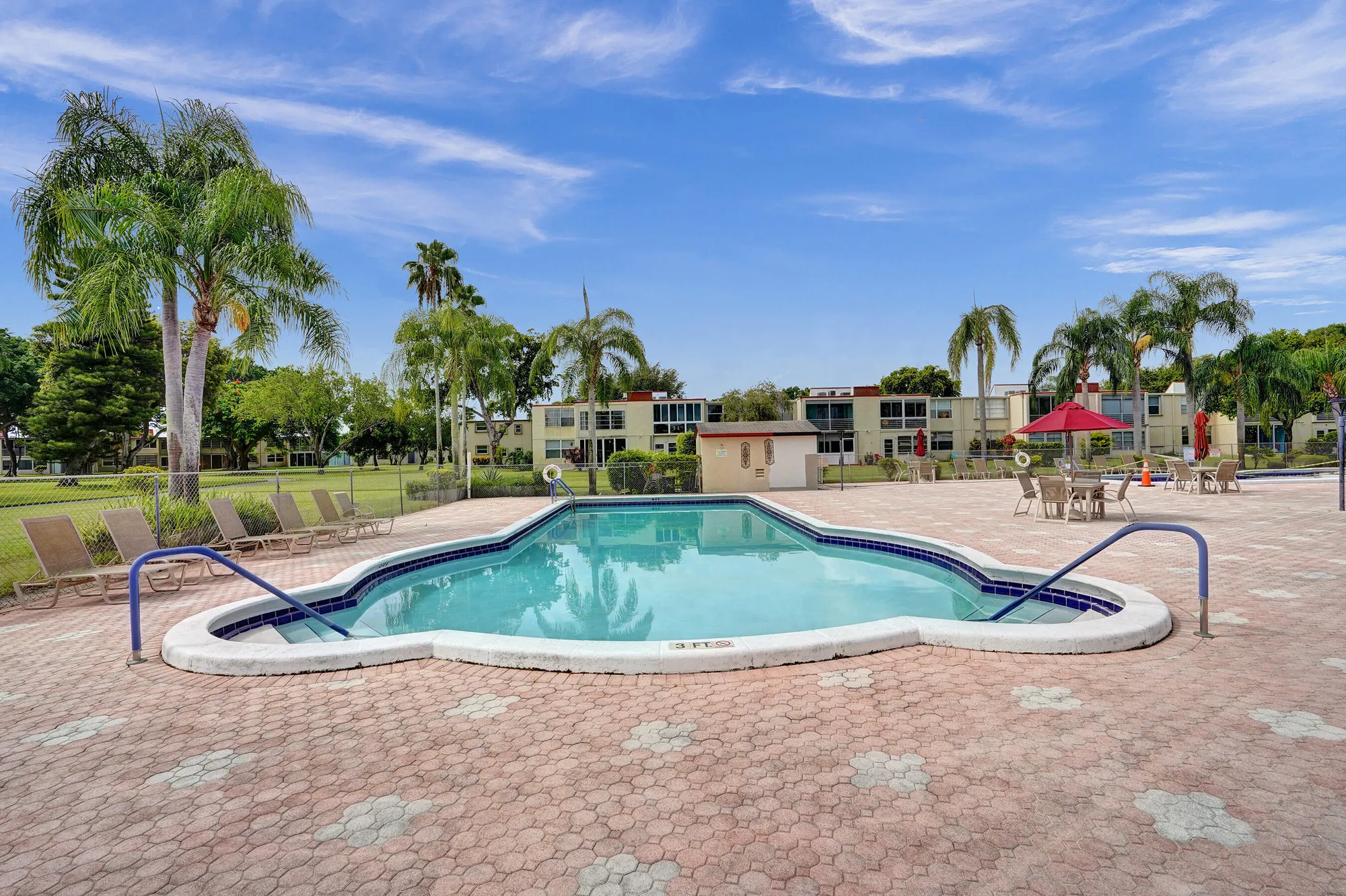 Property Slideshow image 38 of 69 | 32 abbey ln 205, Delray Beach, FL, 33446