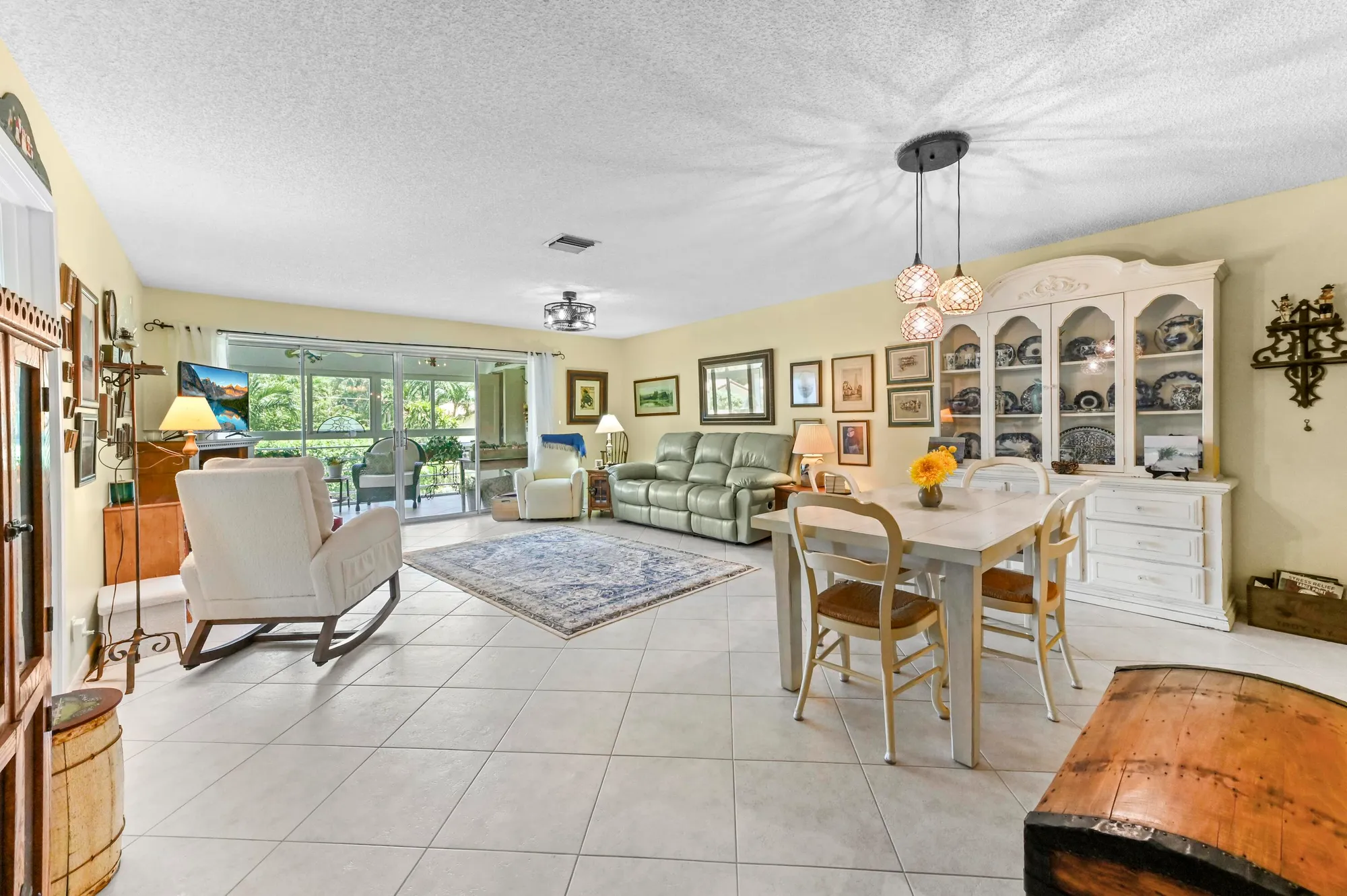 Property Slideshow image 11 of 31 | 5113 poppy pl 201, Delray Beach, FL, 33484