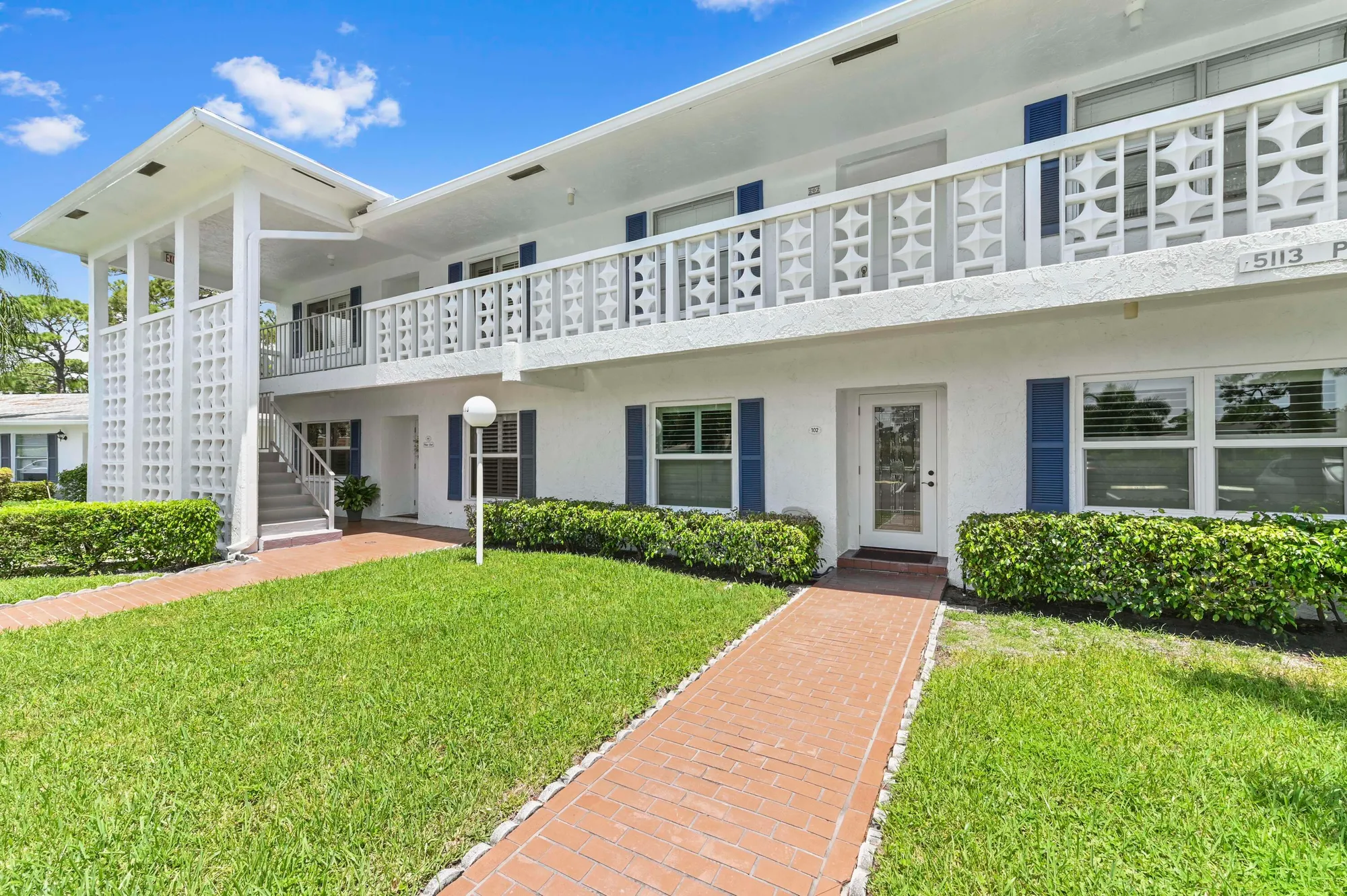 Property Slideshow image 2 of 31 | 5113 poppy pl 201, Delray Beach, FL, 33484