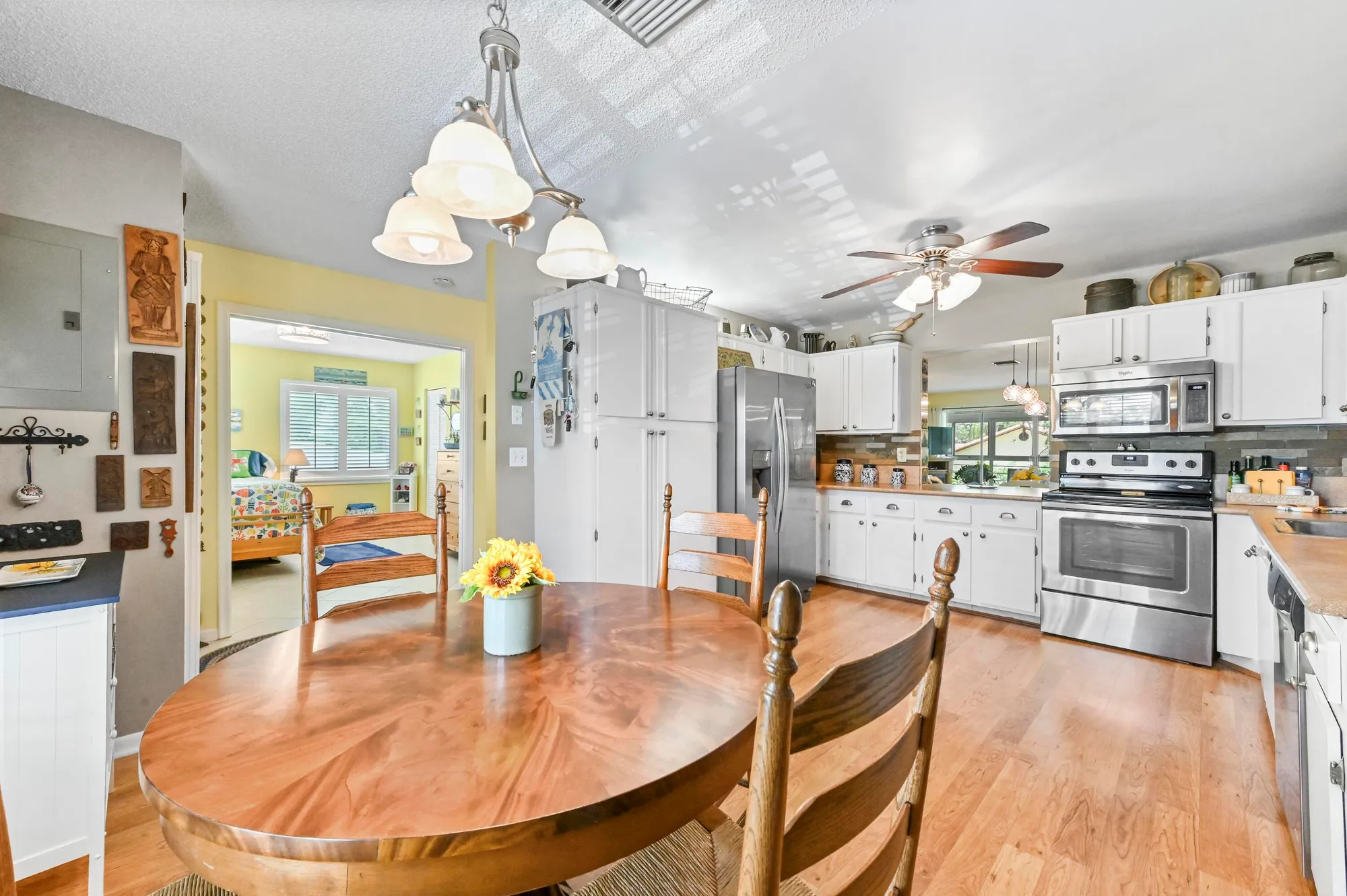 Property Slideshow image 10 of 31 | 5113 poppy pl 201, Delray Beach, FL, 33484