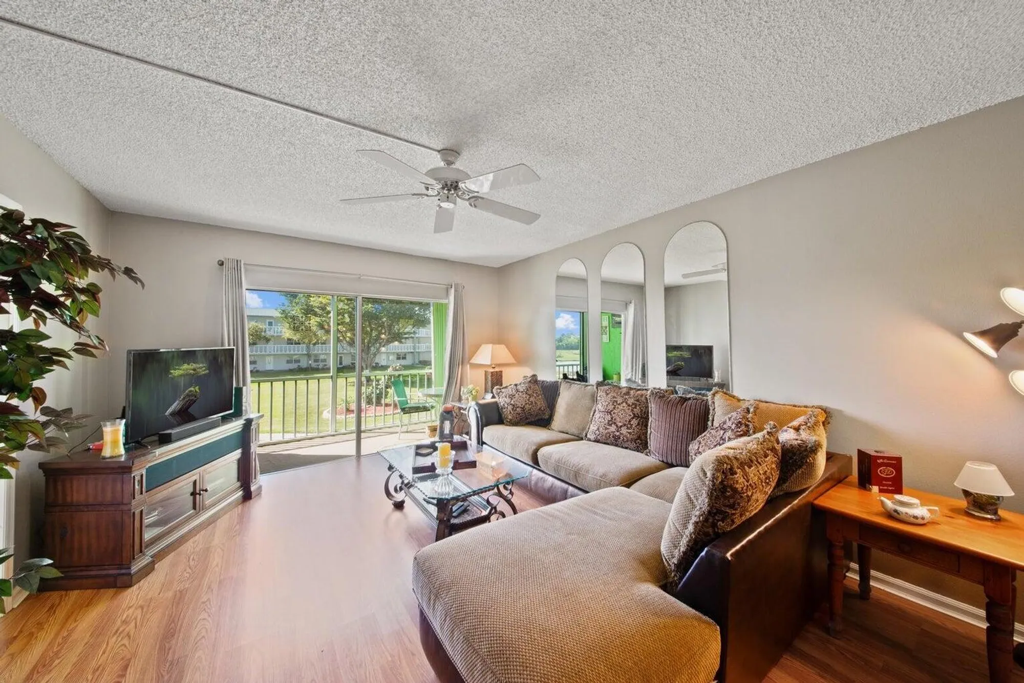 Property Slideshow image 3 of 29 | 9810 marina blvd 1122, Boca Raton, FL, 33428