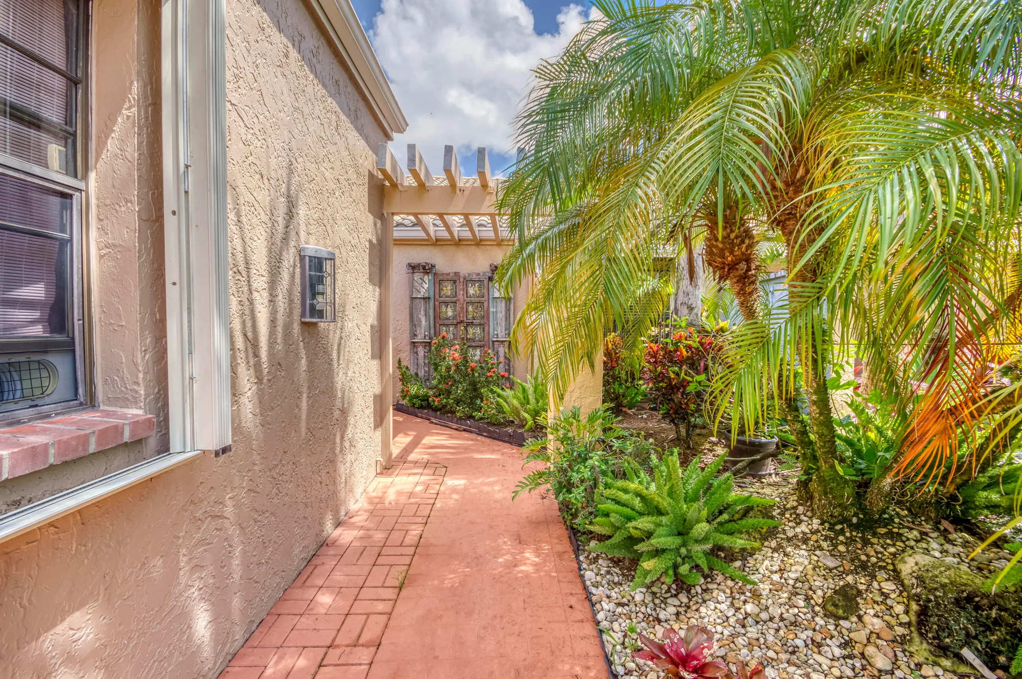 Property Slideshow image 3 of 29 | 11170 applegate cir, Boynton Beach, FL, 33437