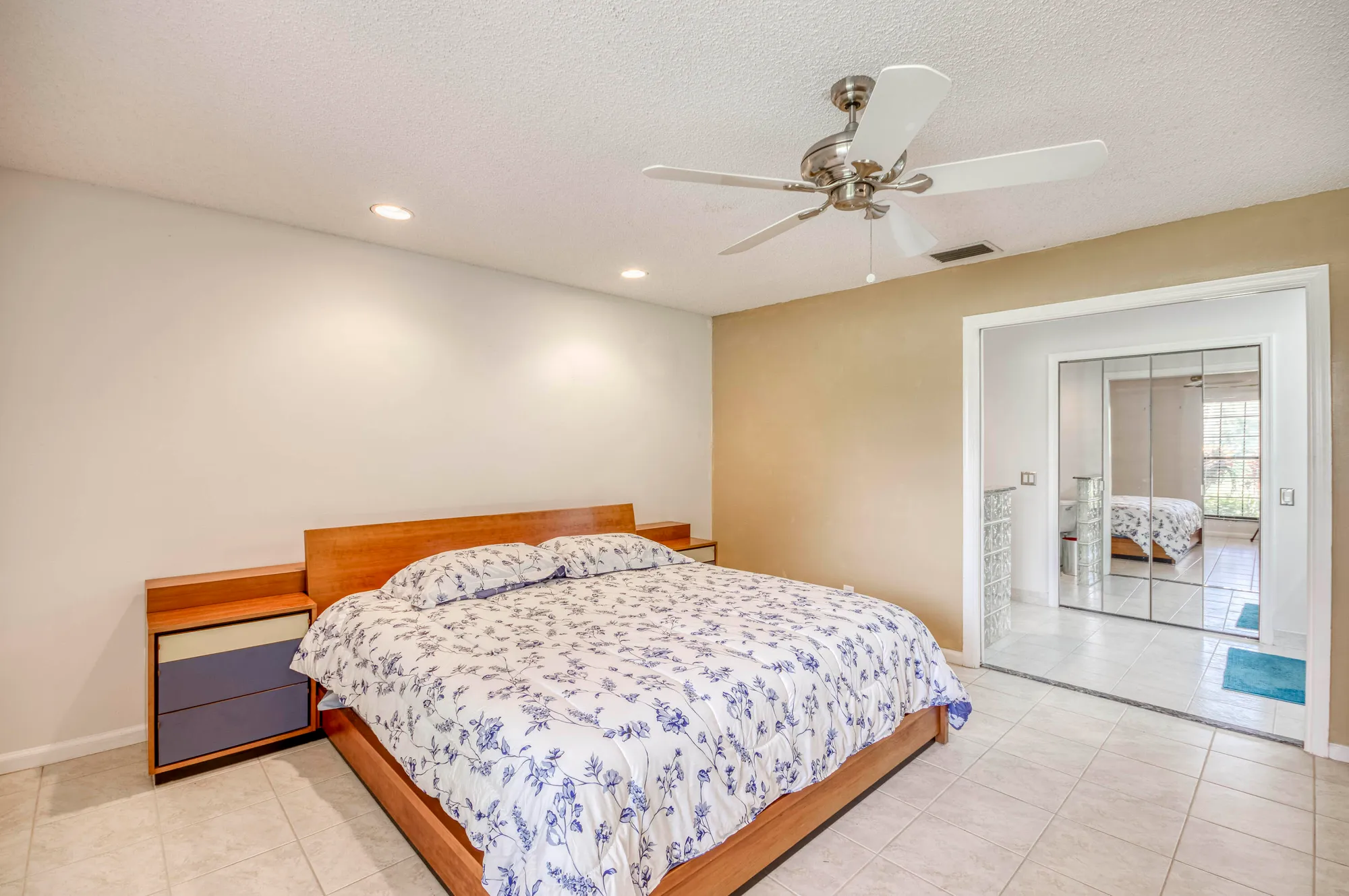 Property Slideshow image 16 of 29 | 11170 applegate cir, Boynton Beach, FL, 33437