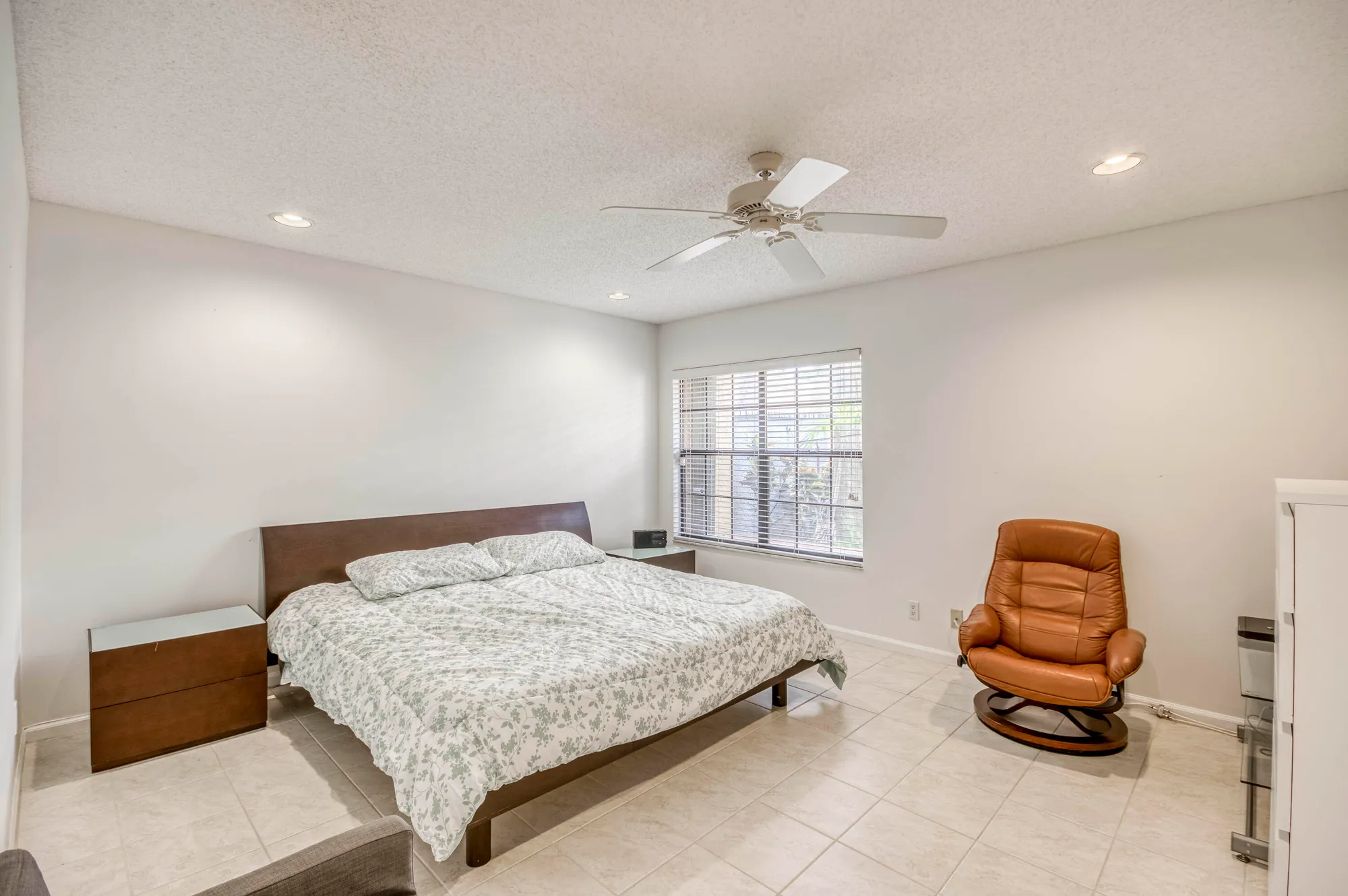 Property Slideshow image 20 of 29 | 11170 applegate cir, Boynton Beach, FL, 33437