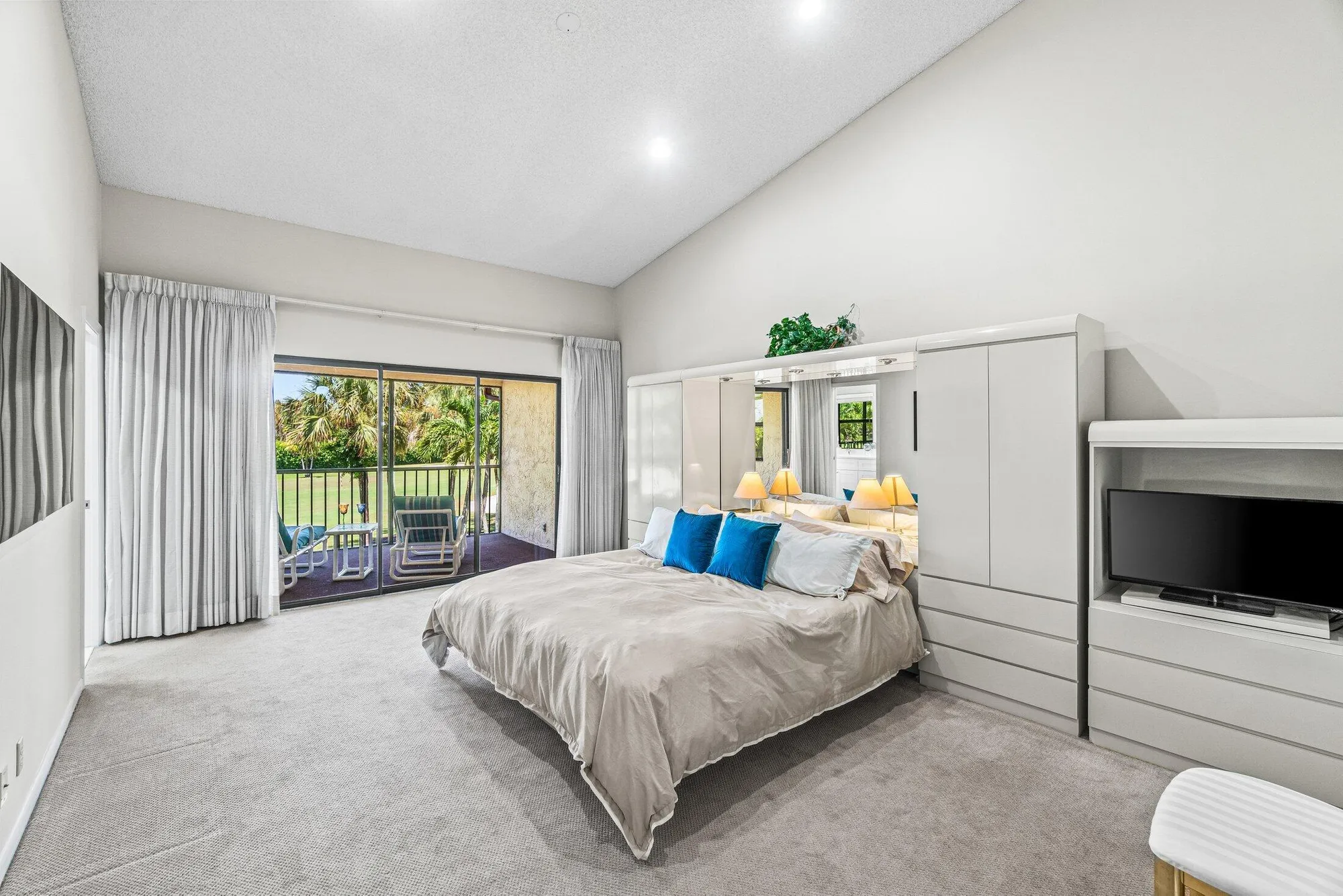 Property Slideshow image 13 of 77 | 5335 10th fairway dr apt 3, Delray Beach, FL, 33484