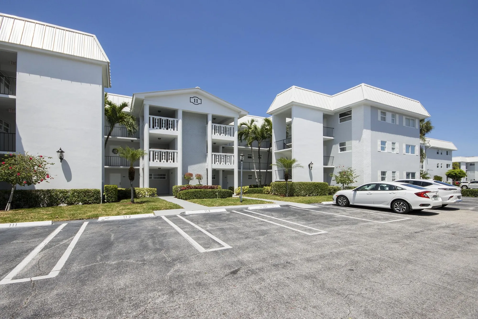 Property Slideshow image 19 of 20 | 11 colonial club dr 302, Boynton Beach, FL, 33435