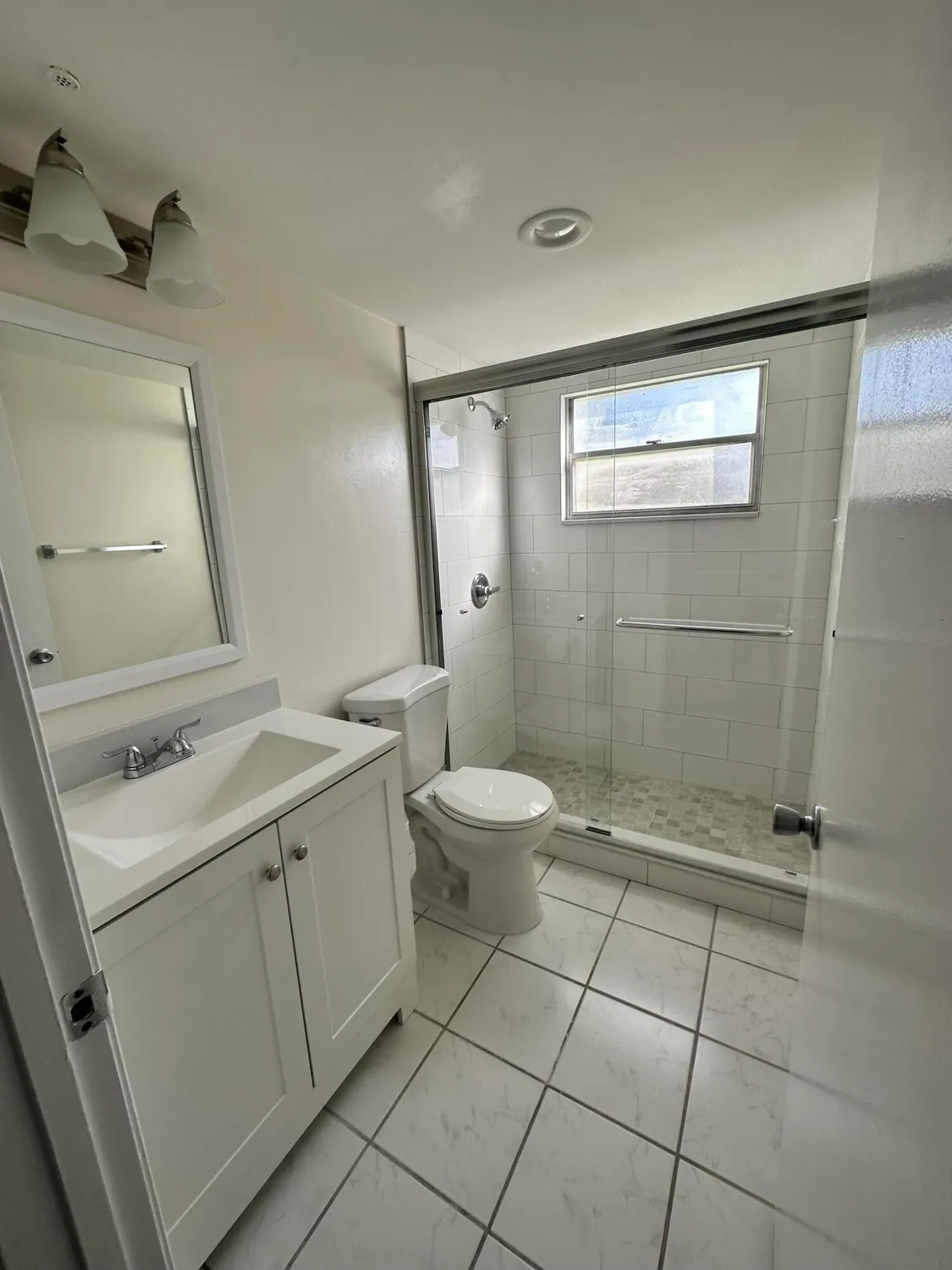 Property Slideshow image 8 of 12 | 13500 sw 1st st 111u, Pembroke Pines, FL, 33027