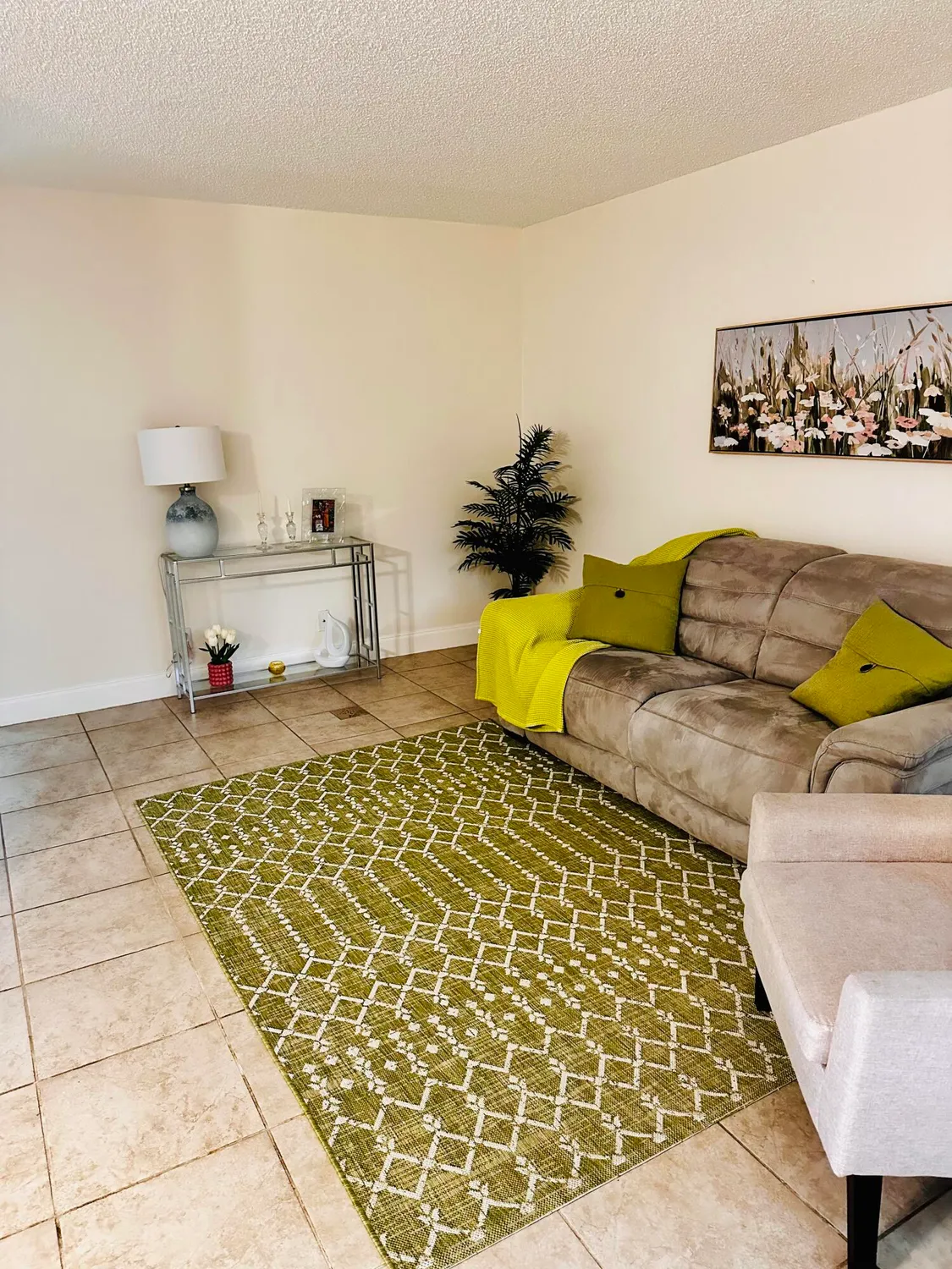 Property Slideshow image 3 of 12 | 13500 sw 1st st 111u, Pembroke Pines, FL, 33027