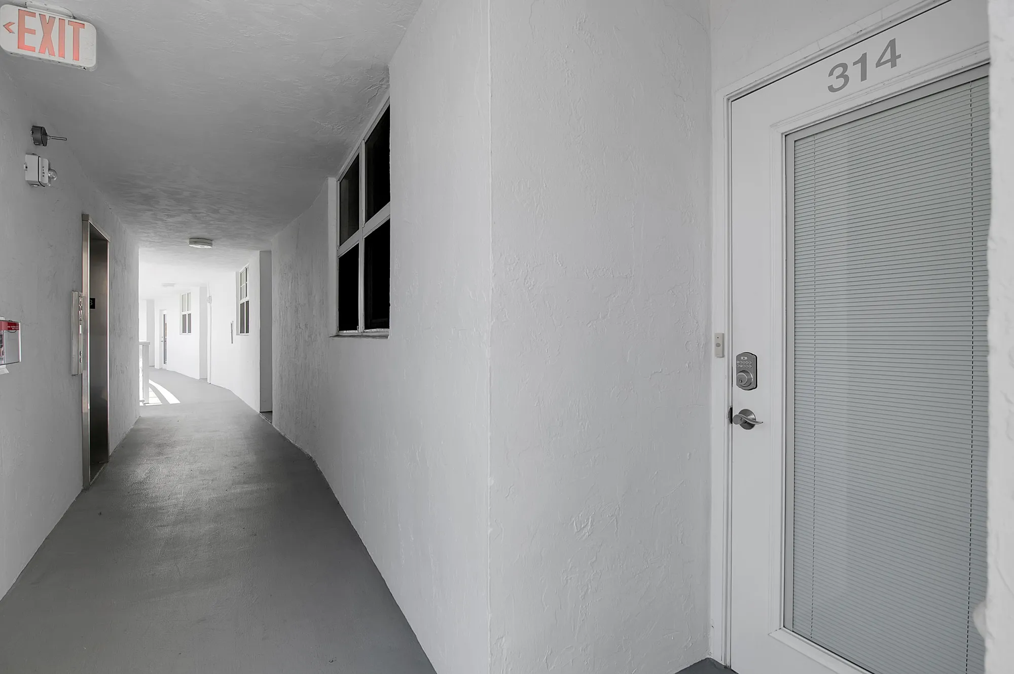 Property Slideshow image 3 of 24 | 2731 ne 14th street cswy apt 314, Pompano Beach, FL, 33062