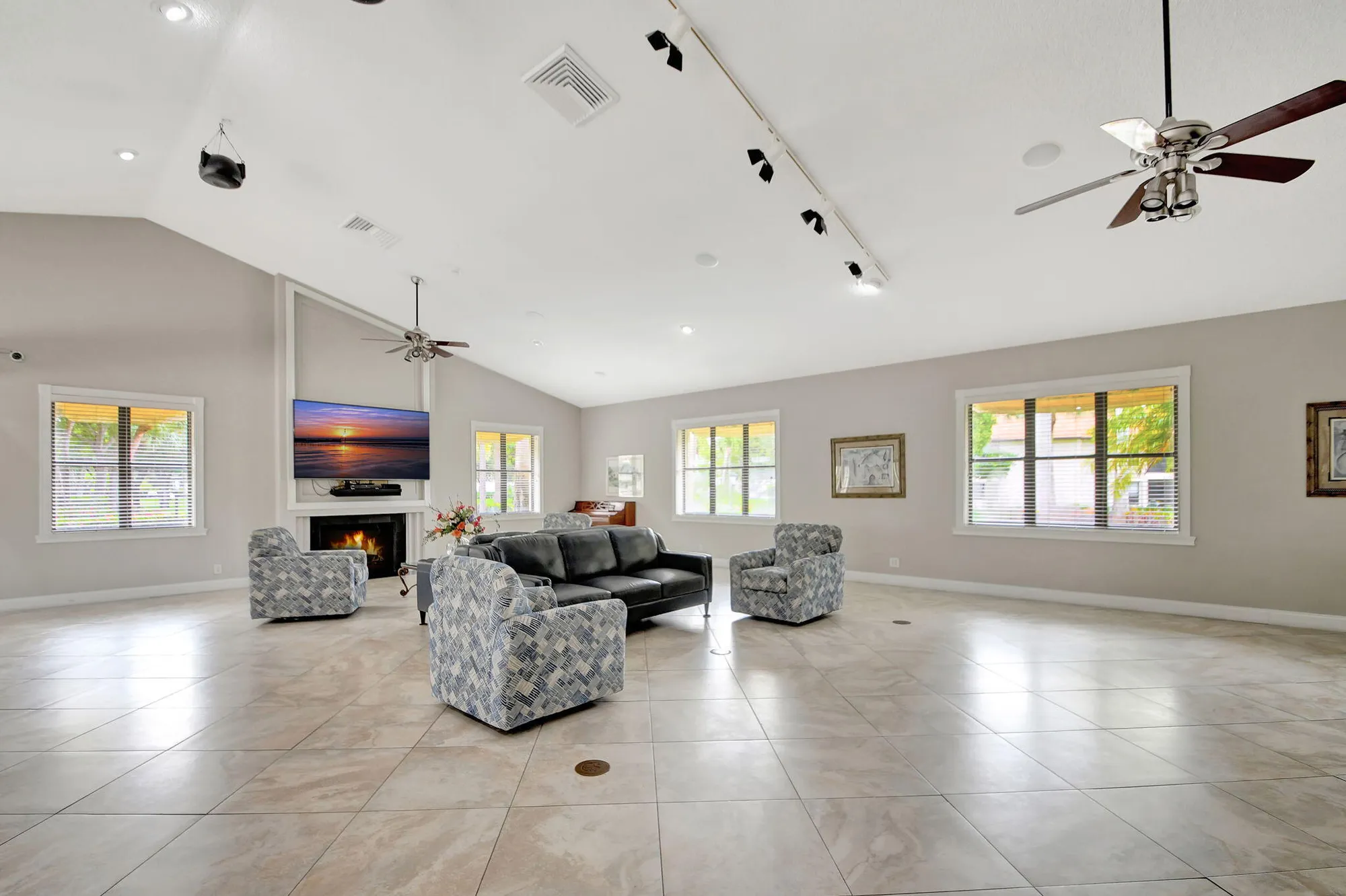 Property Slideshow image 59 of 75 | 3066 lucerne park dr, Greenacres, FL, 33467