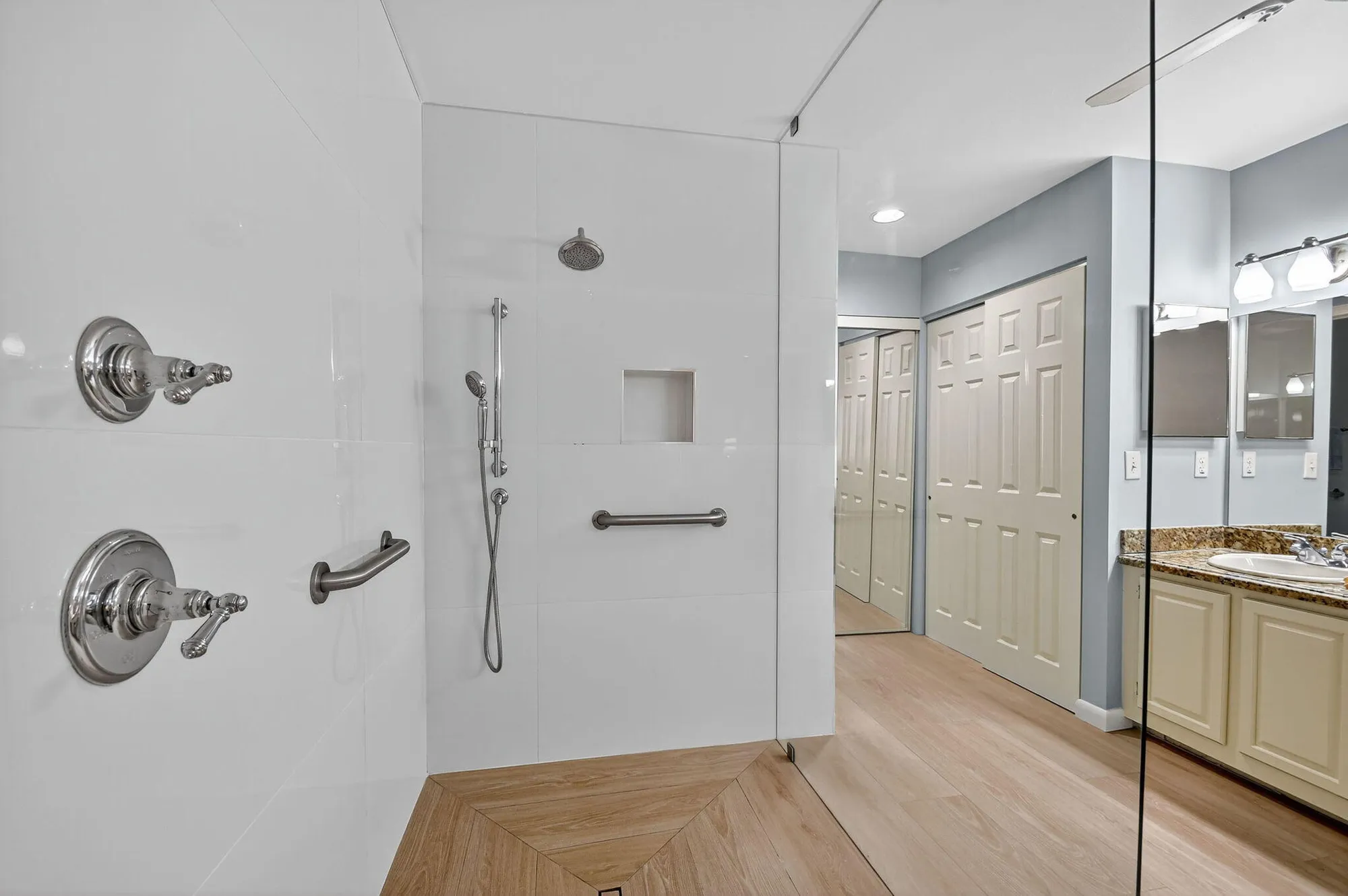 Property Slideshow image 21 of 75 | 3066 lucerne park dr, Greenacres, FL, 33467