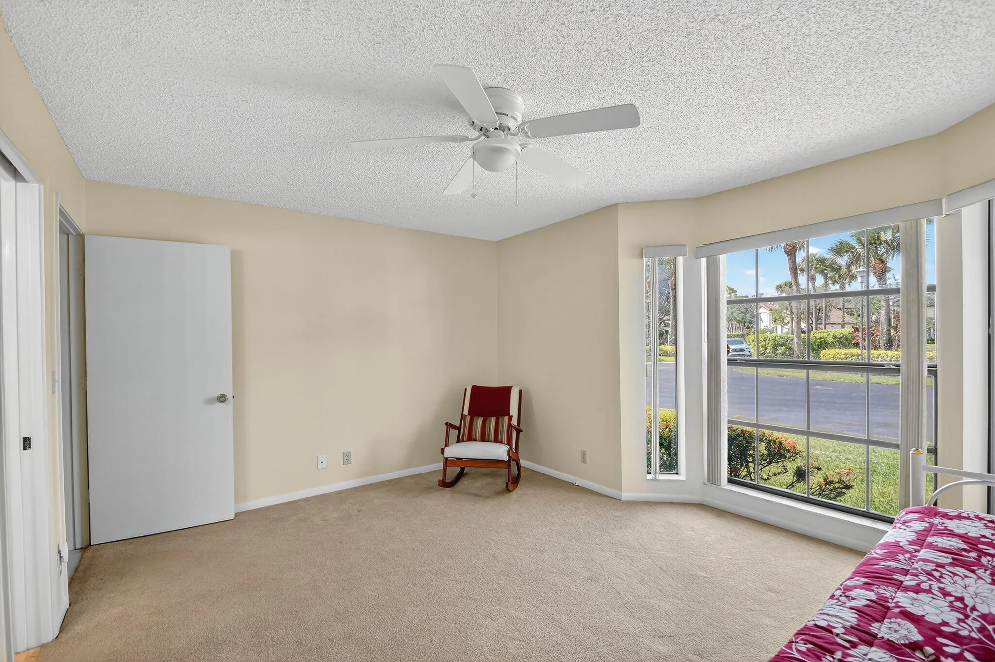 Property Slideshow image 26 of 75 | 3066 lucerne park dr, Greenacres, FL, 33467