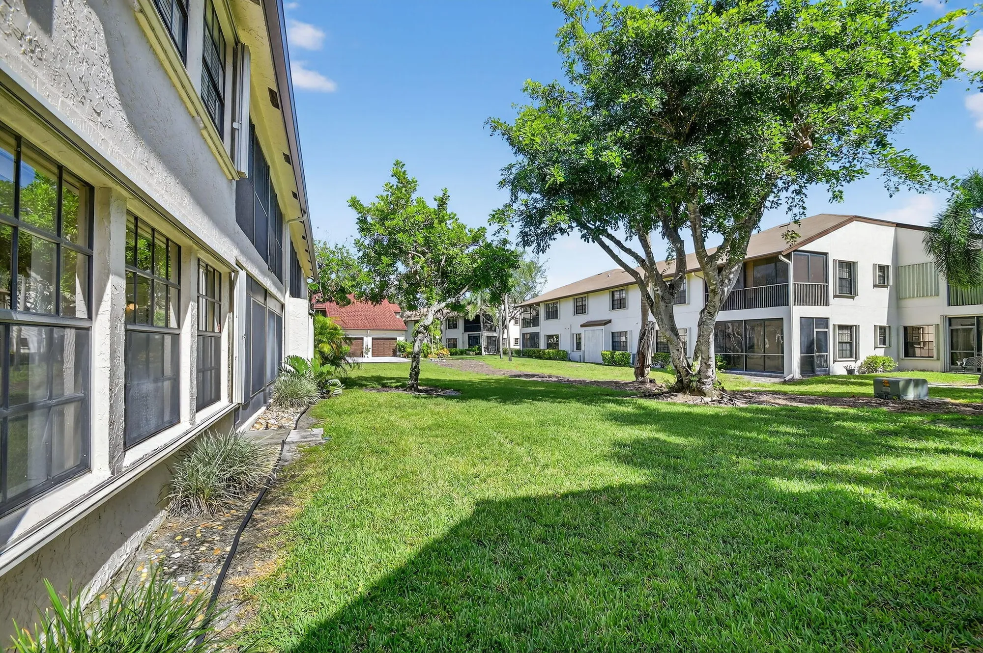 Property Slideshow image 39 of 75 | 3066 lucerne park dr, Greenacres, FL, 33467