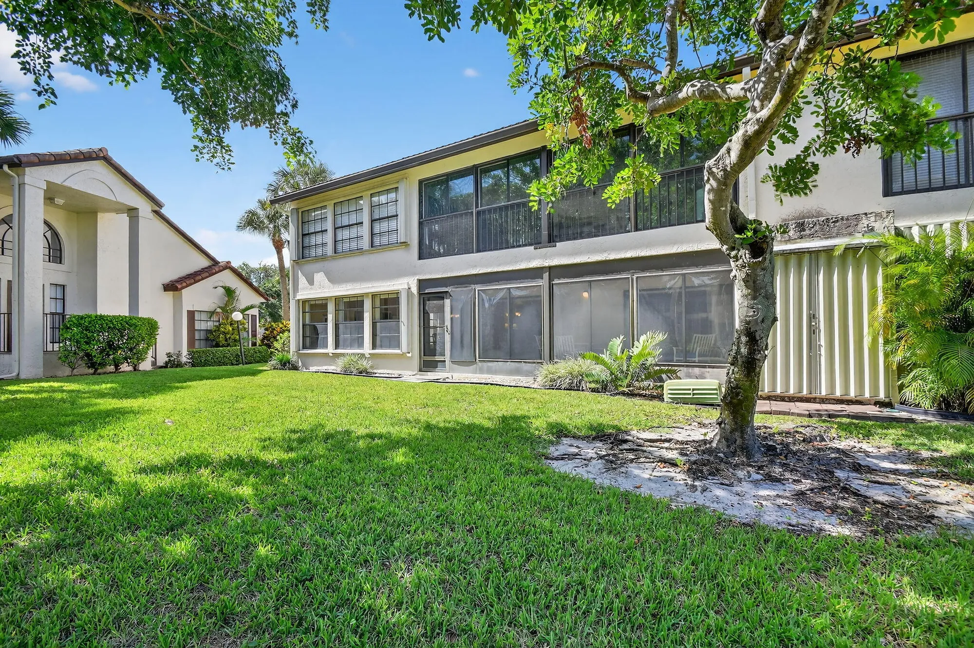 Property Slideshow image 42 of 75 | 3066 lucerne park dr, Greenacres, FL, 33467