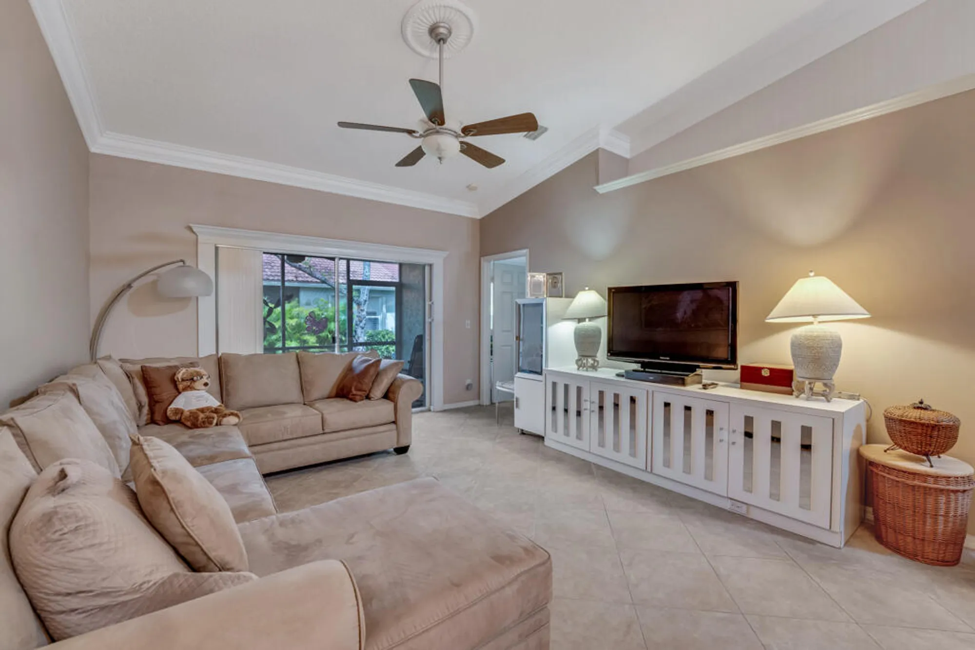 Property Slideshow image 6 of 82 | 8059 dolomtian way, Boynton Beach, FL, 33472