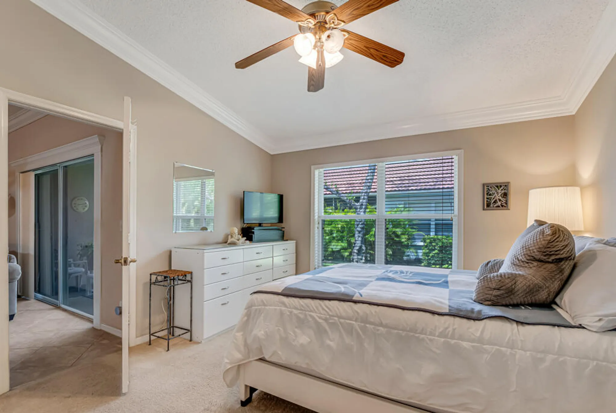 Property Slideshow image 16 of 82 | 8059 dolomtian way, Boynton Beach, FL, 33472
