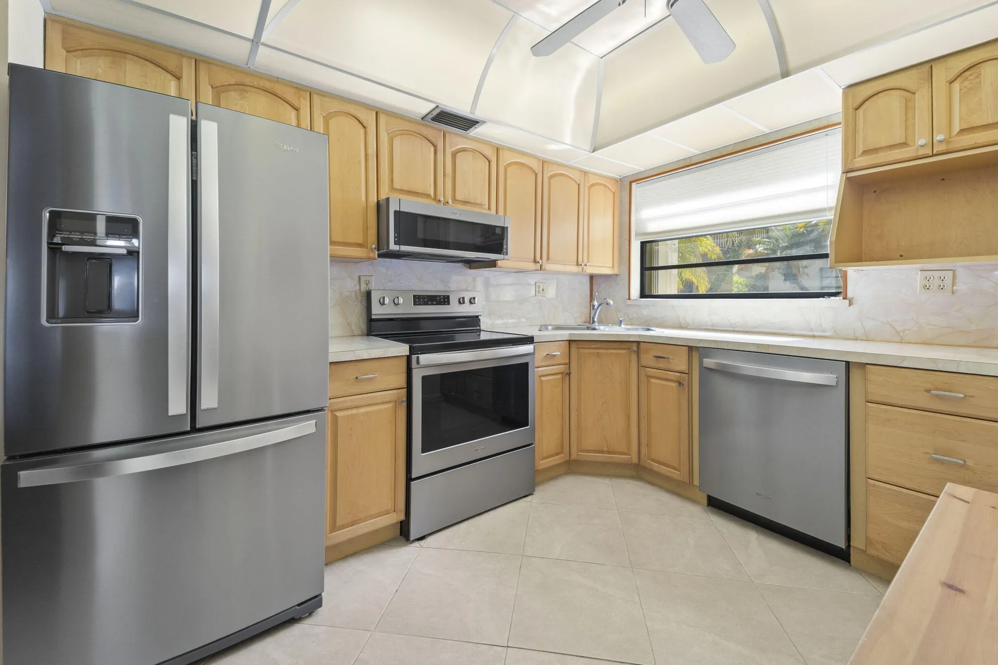 Property Slideshow image 10 of 47 | 197 capri e unit e, Delray Beach, FL, 33484