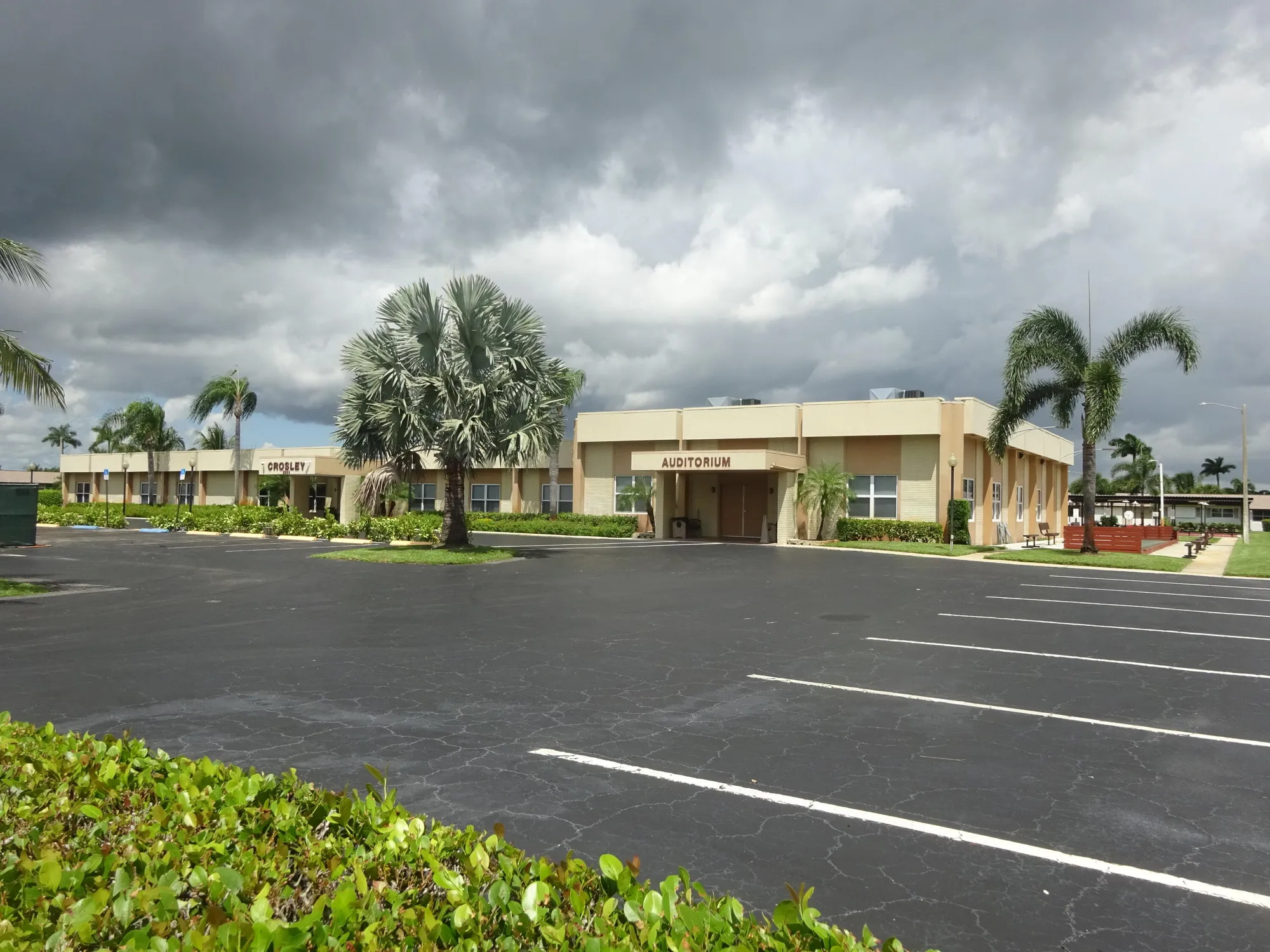 Property Slideshow image 15 of 21 | 2864 crosley dr a, West Palm Beach, FL, 33415