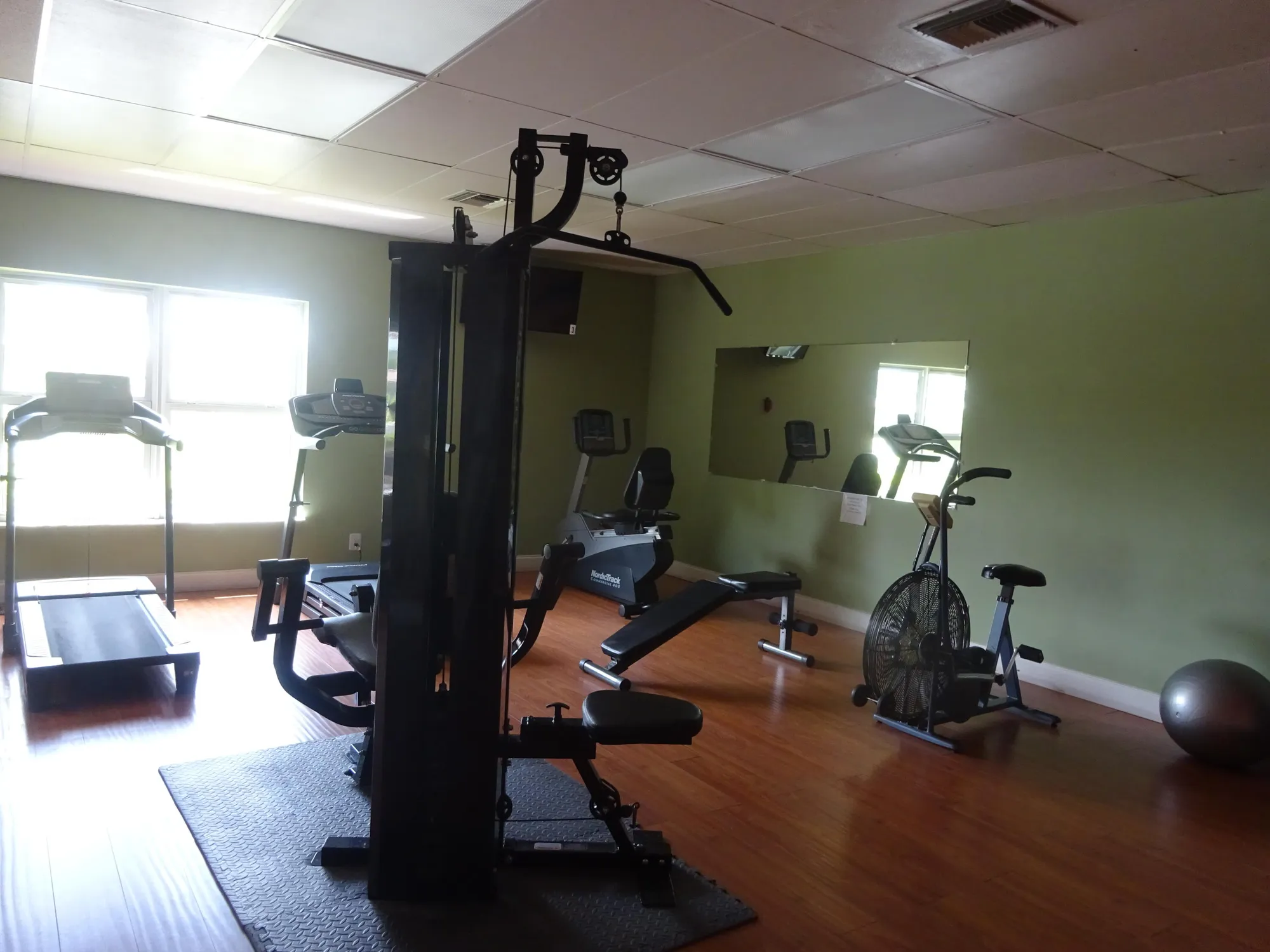 Property Slideshow image 17 of 21 | 2864 crosley dr a, West Palm Beach, FL, 33415