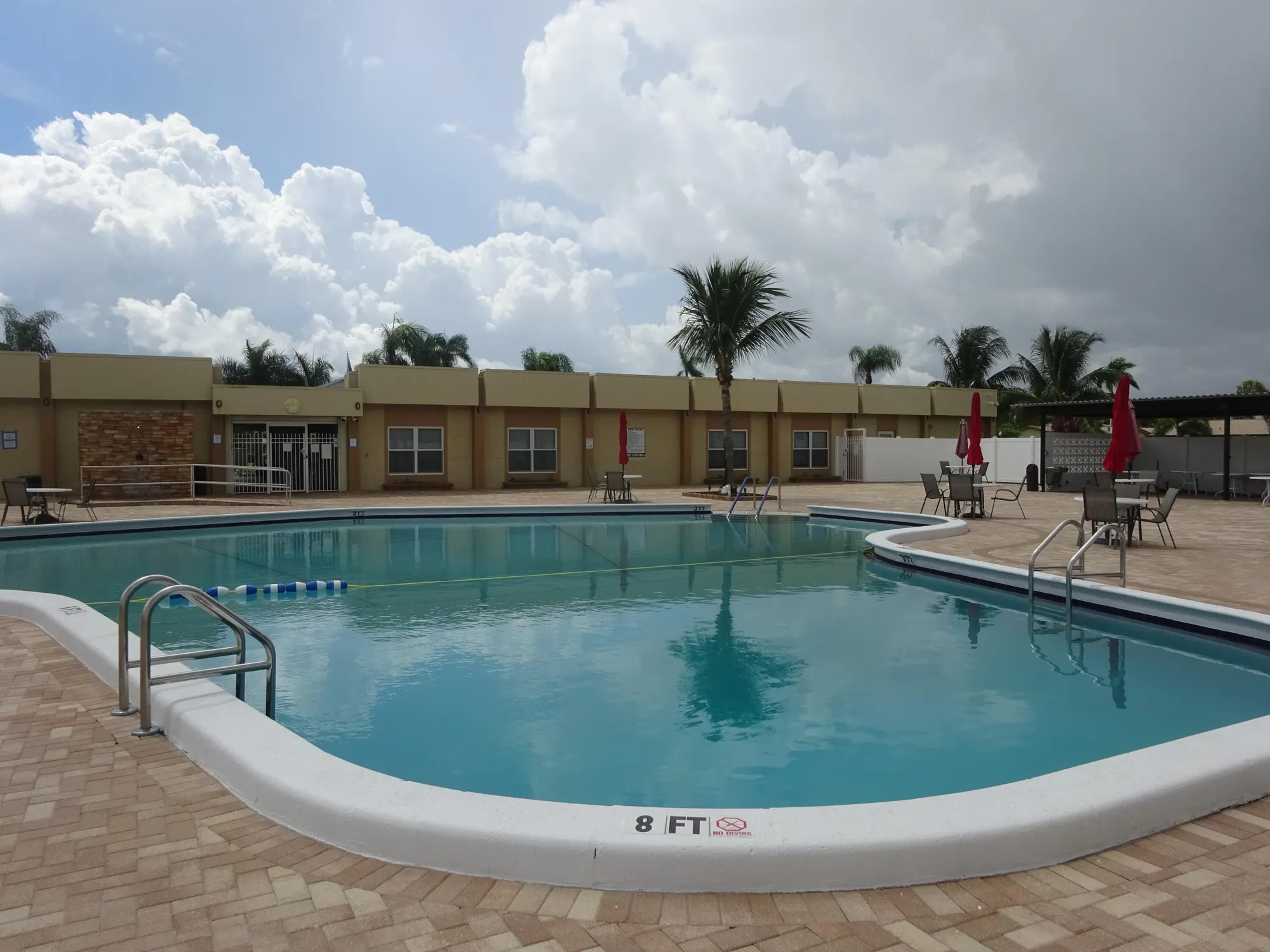 Property Slideshow image 19 of 21 | 2864 crosley dr a, West Palm Beach, FL, 33415
