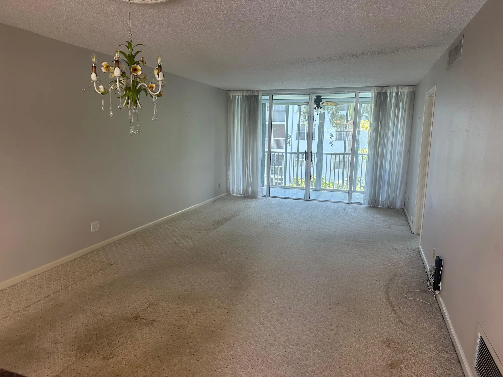 Property Slideshow image 5 of 20 | 2012 s federal hwy 303, Boynton Beach, FL, 33435