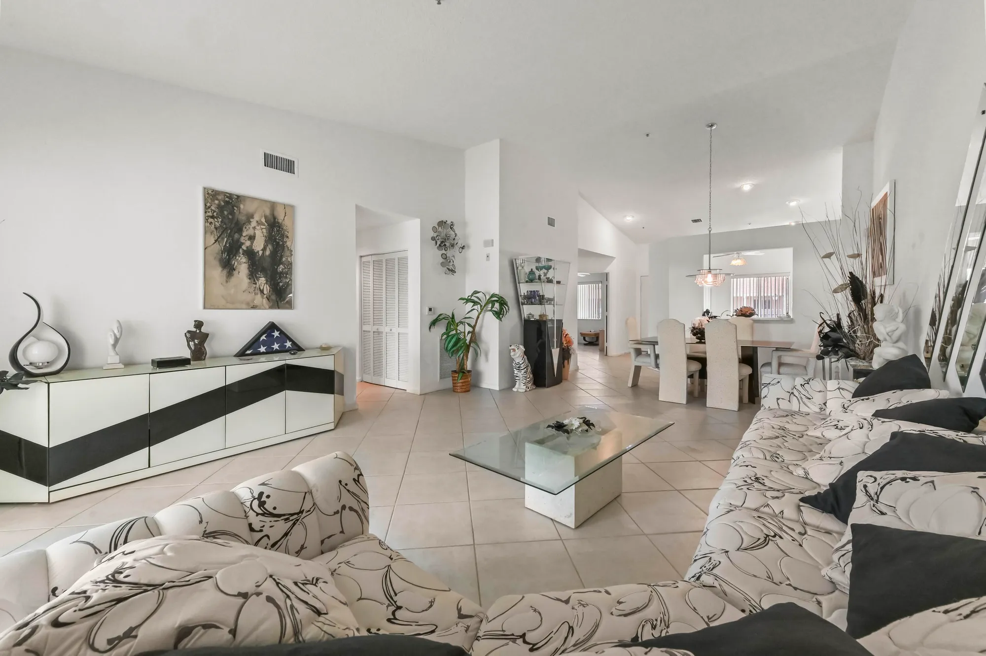 Property Slideshow image 13 of 49 | 5952 regal glen dr 207, Boynton Beach, FL, 33437