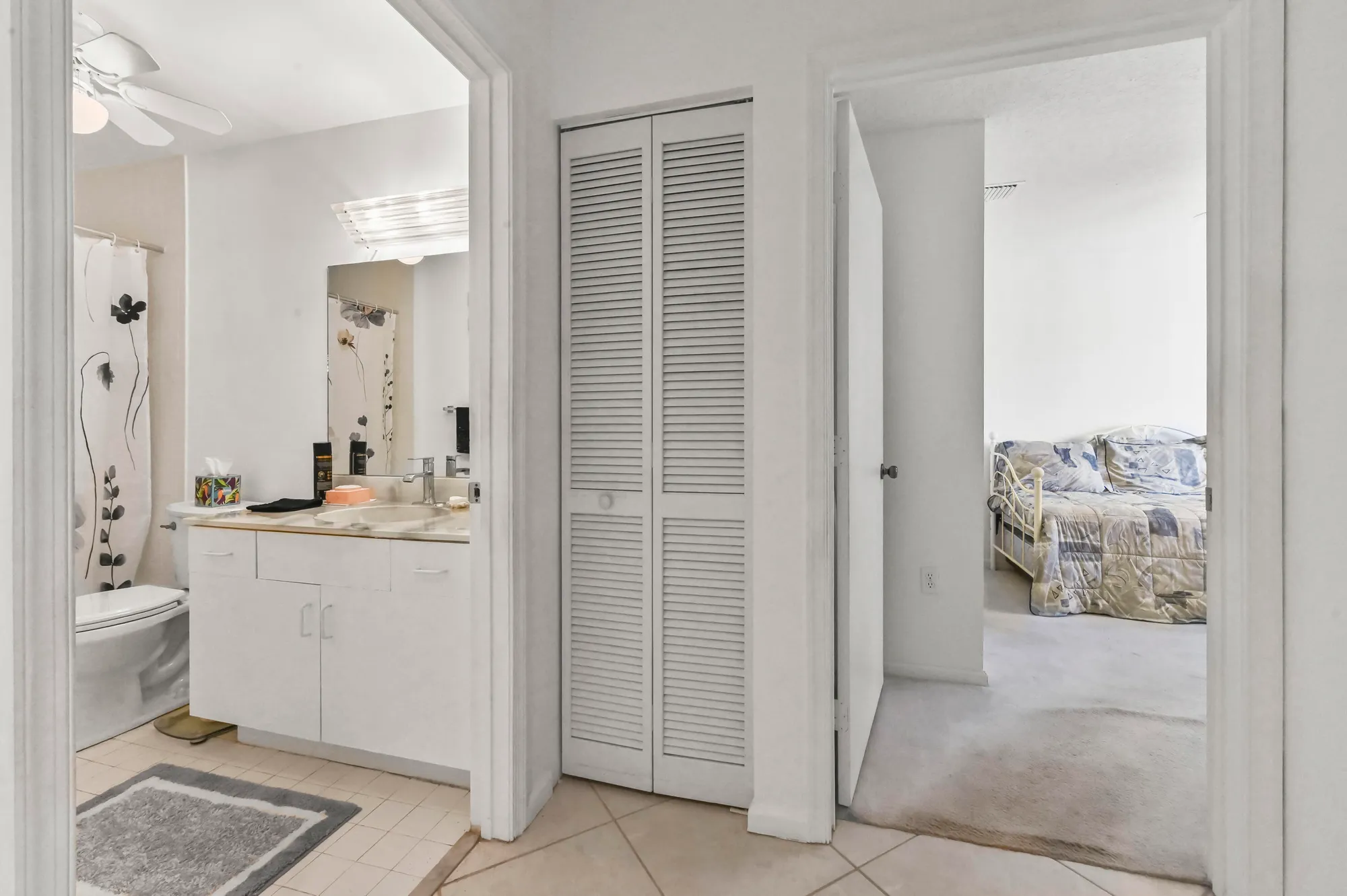 Property Slideshow image 21 of 49 | 5952 regal glen dr 207, Boynton Beach, FL, 33437