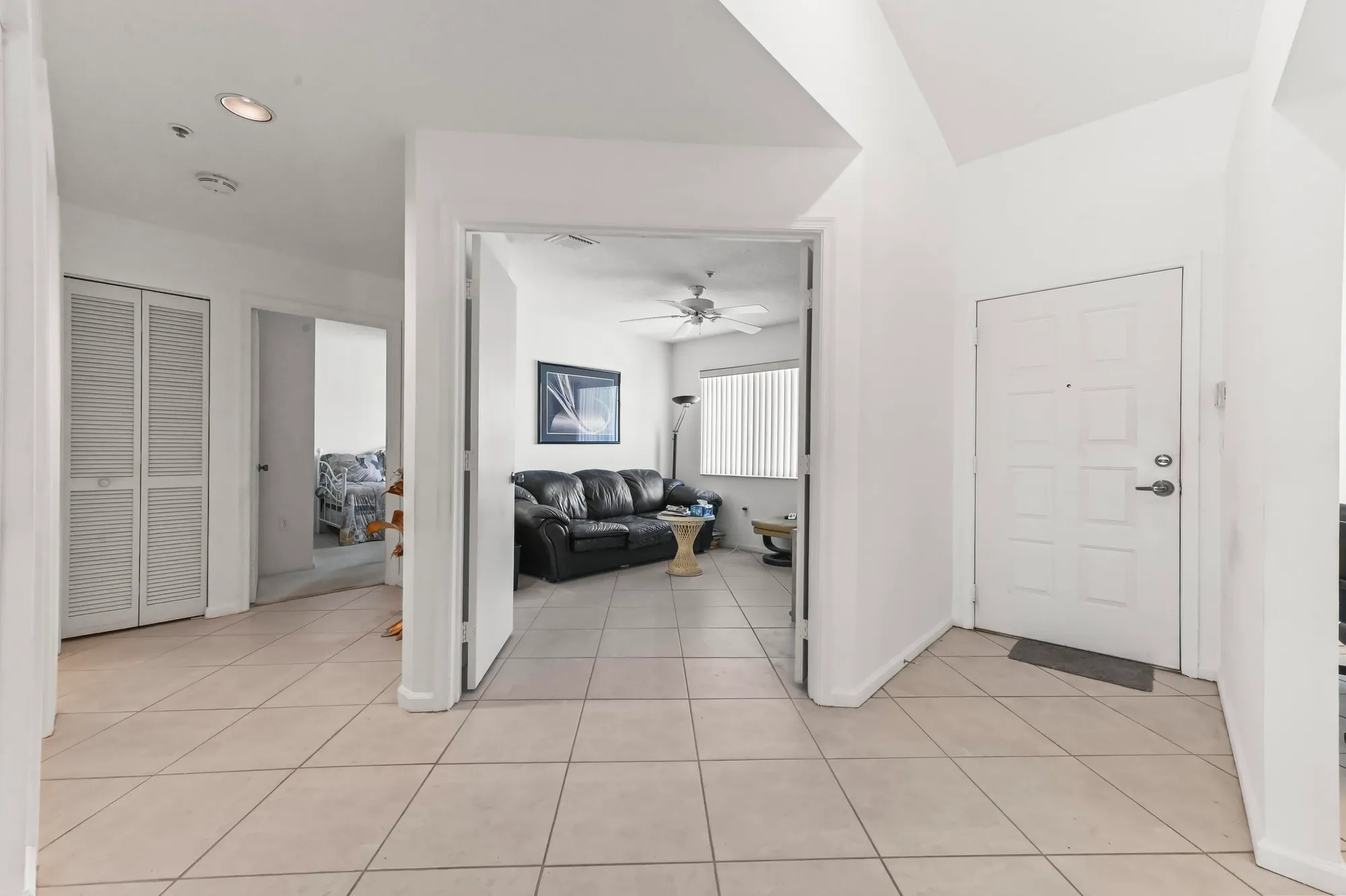Property Slideshow image 5 of 49 | 5952 regal glen dr 207, Boynton Beach, FL, 33437