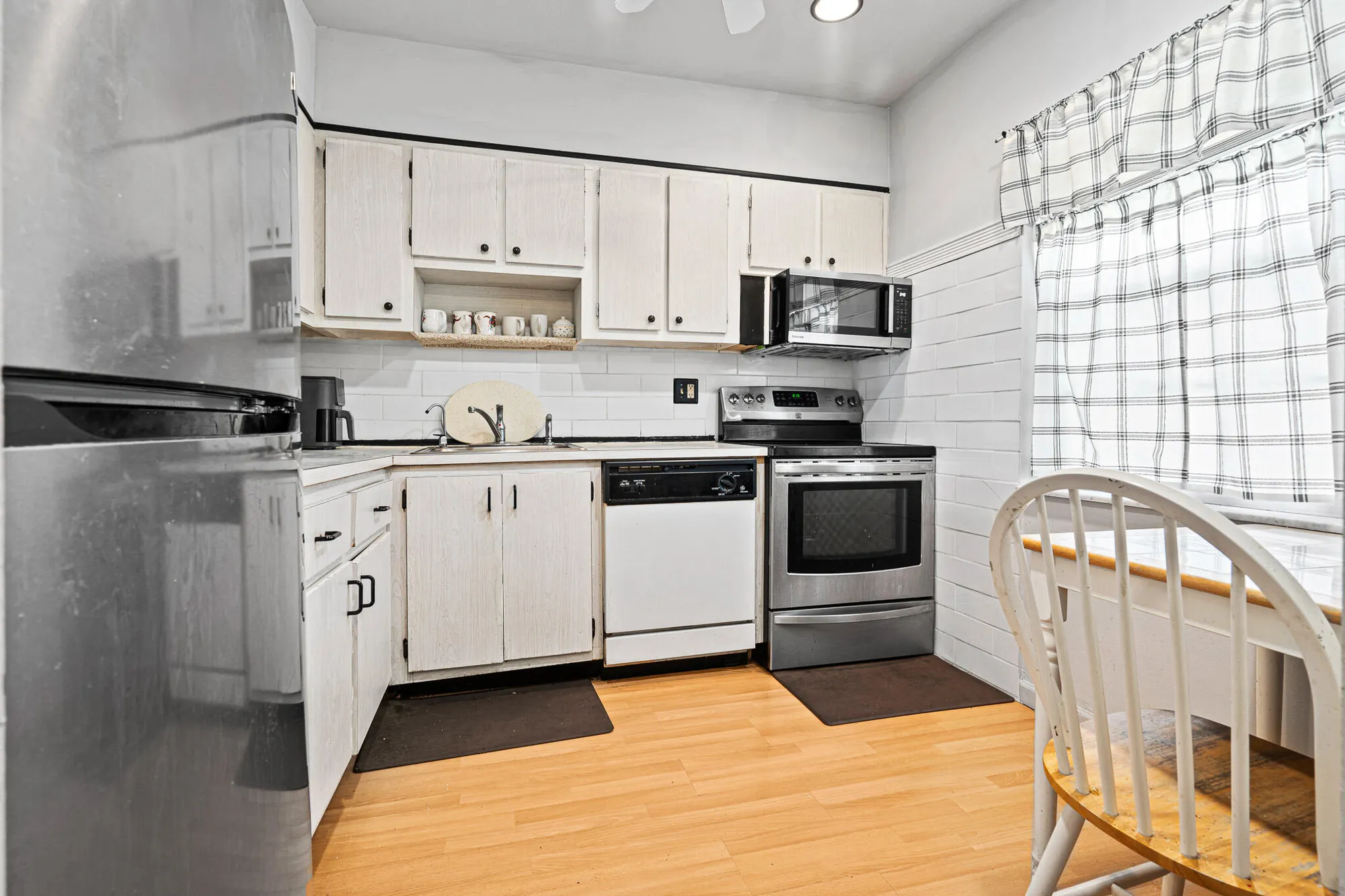 Property Slideshow image 1 of 32 | 7405 w atlantic blvd apt 201, Margate, FL, 33063