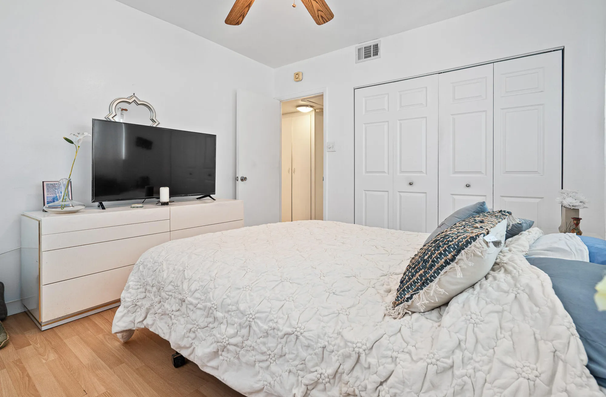 Property Slideshow image 8 of 32 | 7405 w atlantic blvd apt 201, Margate, FL, 33063