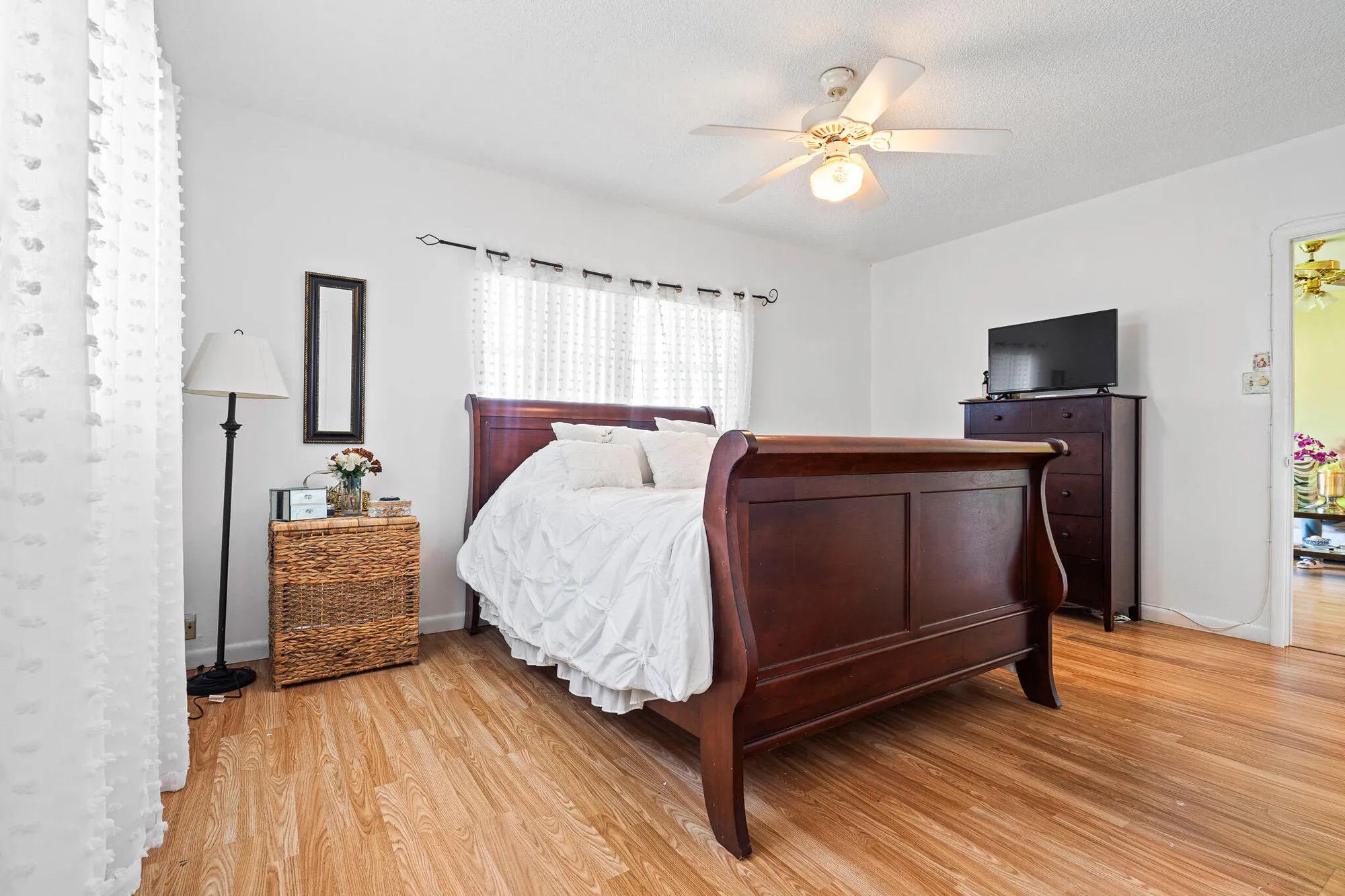 Property Slideshow image 12 of 32 | 7405 w atlantic blvd apt 201, Margate, FL, 33063