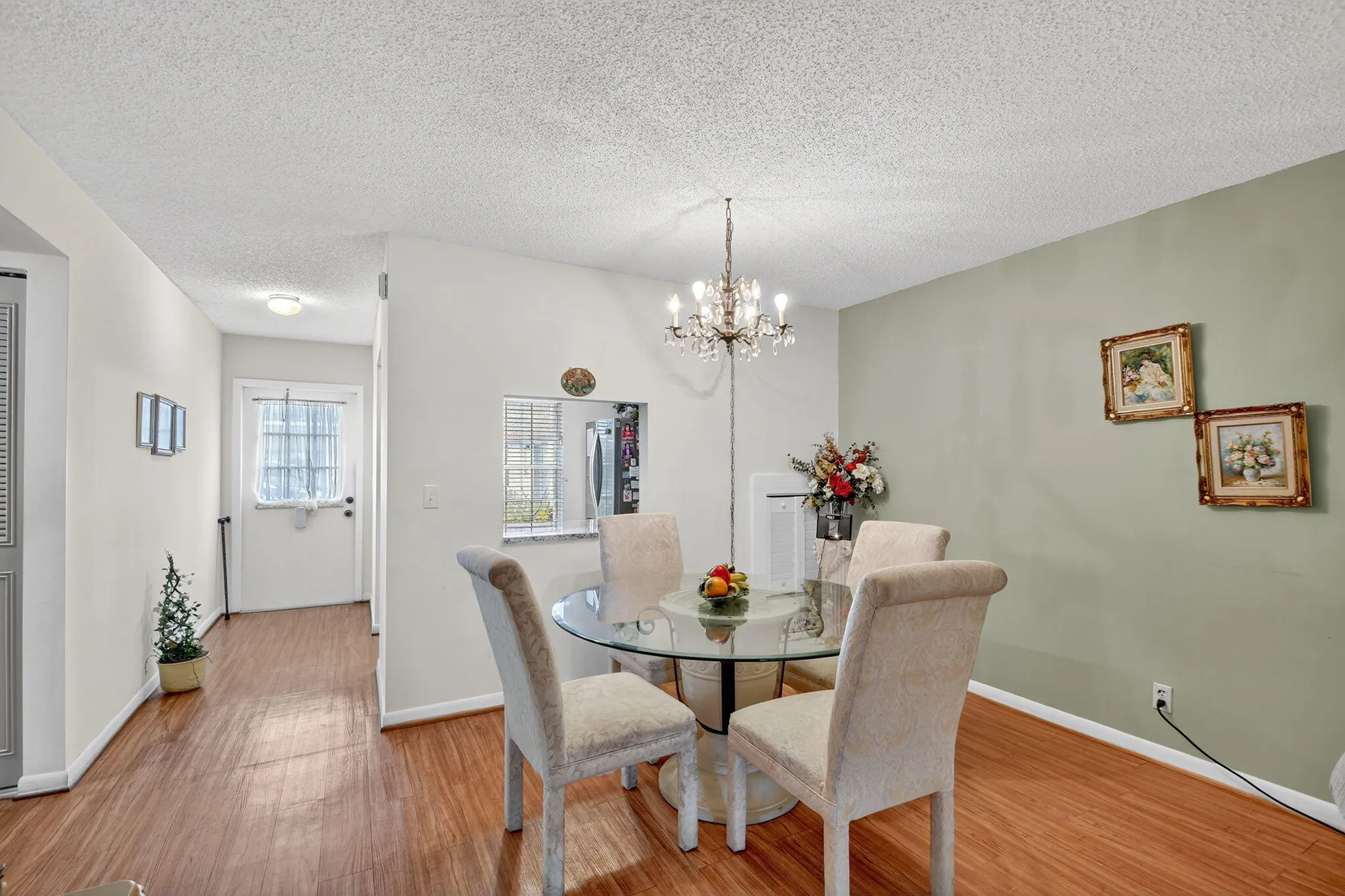 Property Slideshow image 12 of 26 | 522 franconia cir a, Lake Worth, FL, 33467