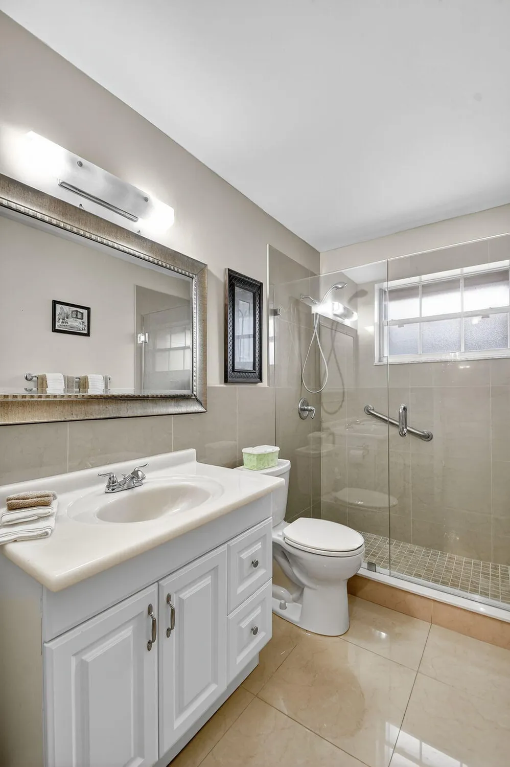 Property Slideshow image 26 of 26 | 522 franconia cir a, Lake Worth, FL, 33467