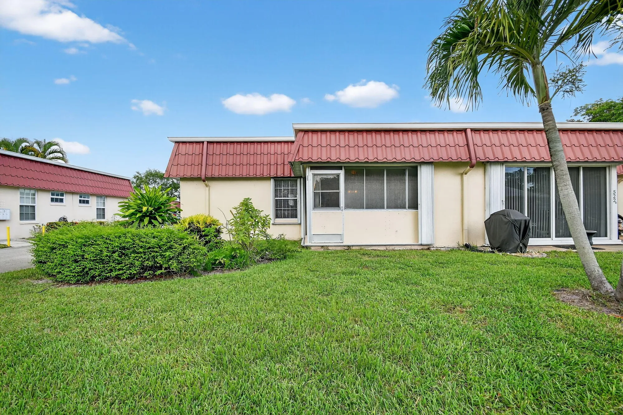 Property Slideshow image 6 of 26 | 522 franconia cir a, Lake Worth, FL, 33467