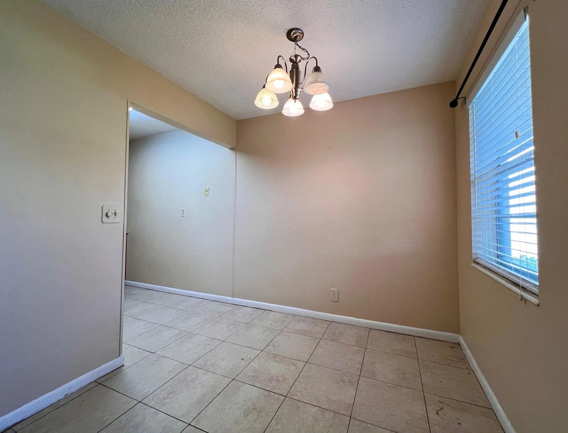 Property Slideshow image 4 of 18 | 240 bedford j, West Palm Beach, FL, 33417