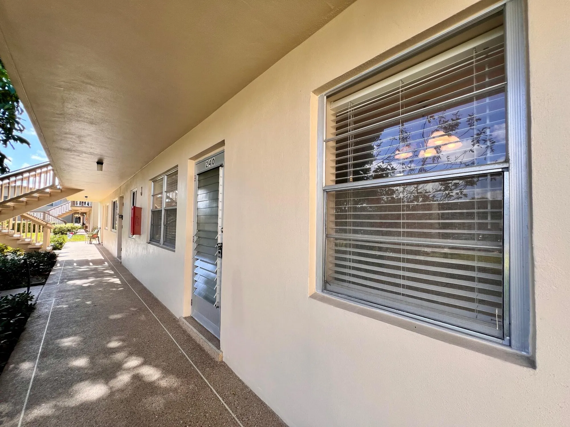 Property Slideshow image 11 of 18 | 240 bedford j, West Palm Beach, FL, 33417