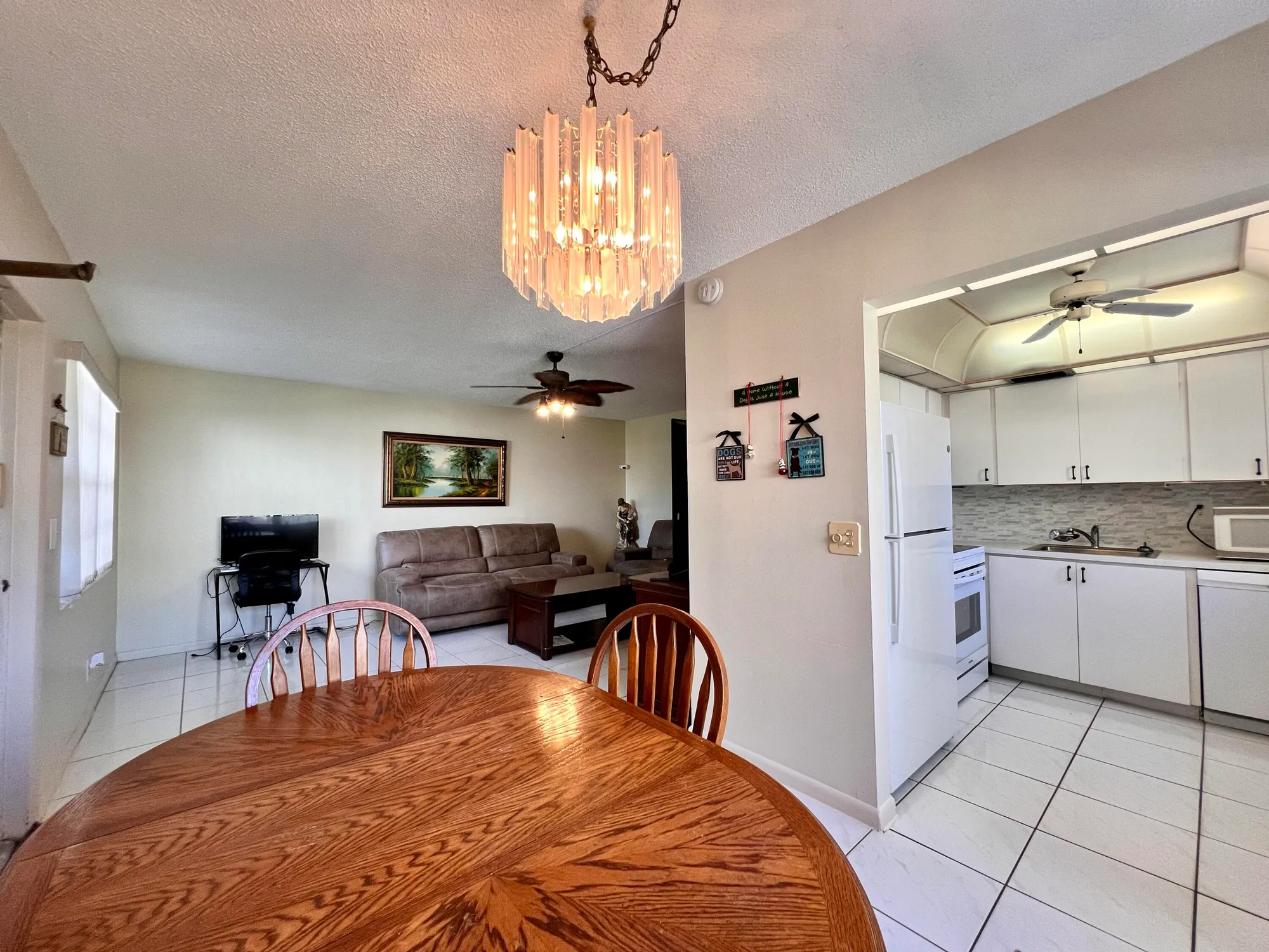 Property Slideshow image 5 of 20 | 76 sheffield d, West Palm Beach, FL, 33417