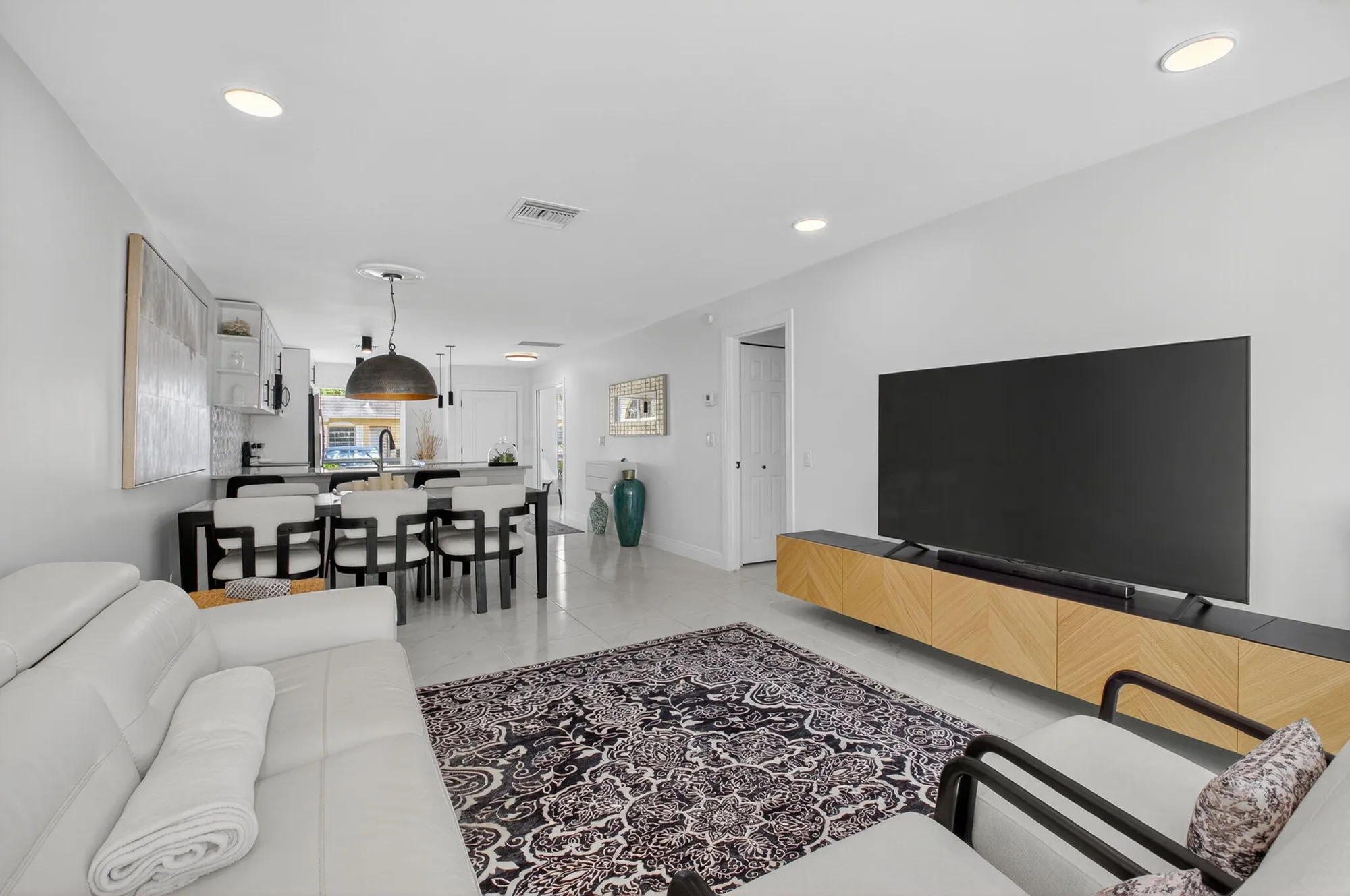 Property Slideshow image 10 of 60 | 13725 flora pl c, Delray Beach, FL, 33484