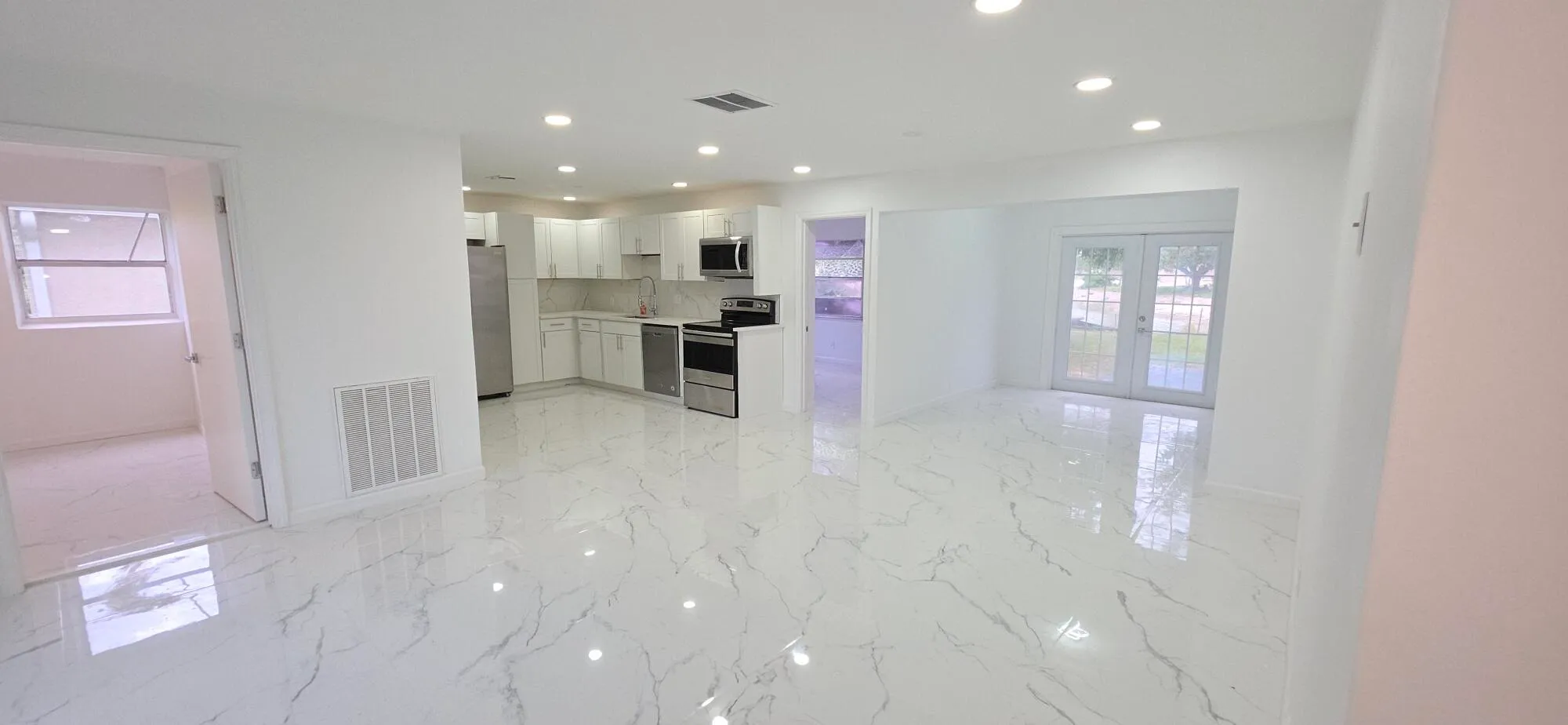 Property Slideshow image 9 of 27 | 7112 pine manor dr, Lake Worth, FL, 33467