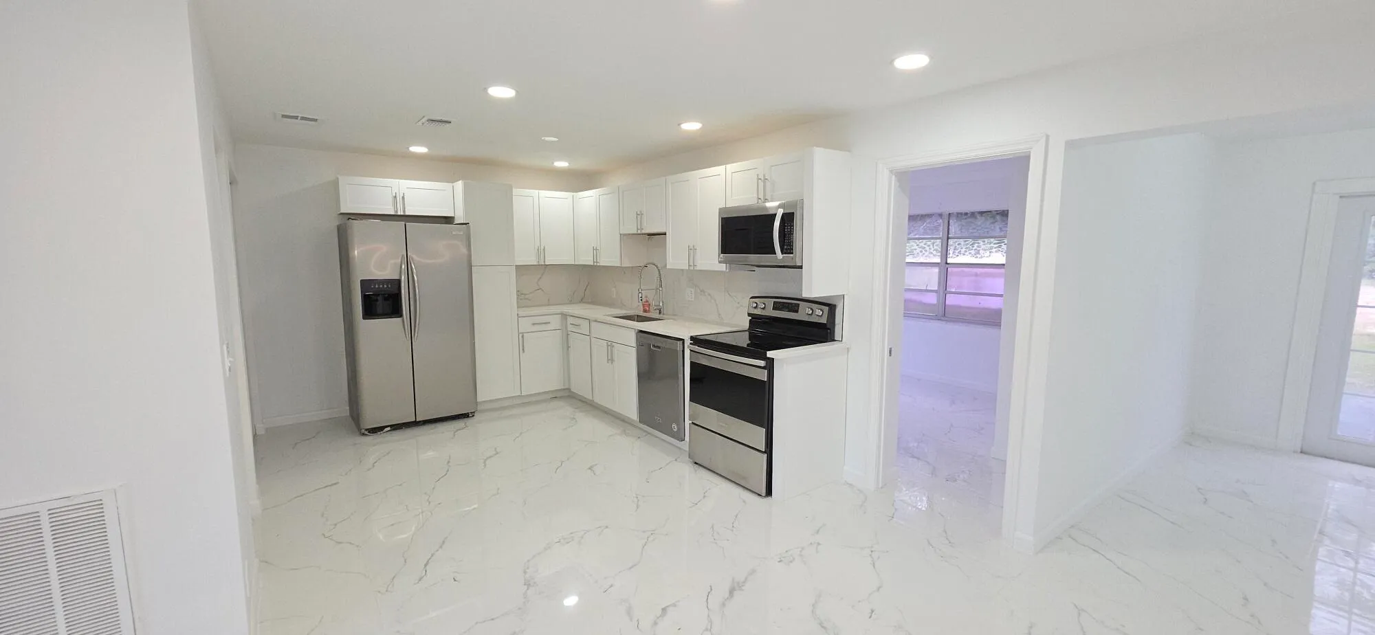 Property Slideshow image 3 of 27 | 7112 pine manor dr, Lake Worth, FL, 33467