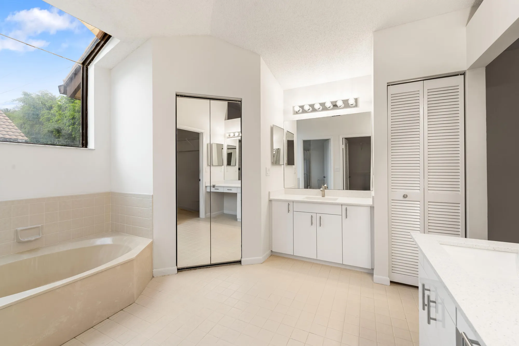 Property Slideshow image 15 of 44 | 7219 le chalet blvd, Boynton Beach, FL, 33472