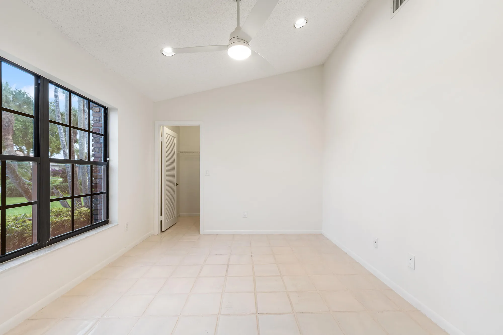 Property Slideshow image 18 of 44 | 7219 le chalet blvd, Boynton Beach, FL, 33472