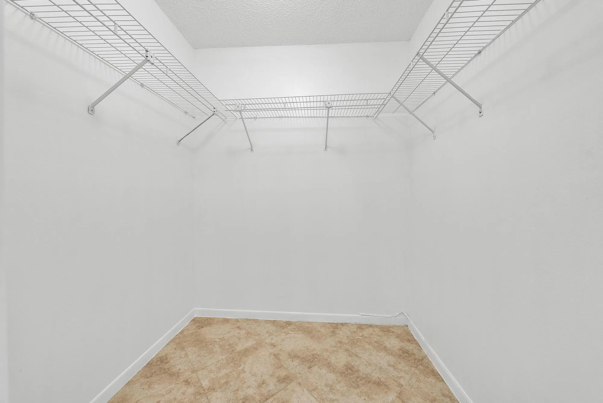 Property Slideshow image 8 of 20 | 306 wellington e unit e, West Palm Beach, FL, 33417