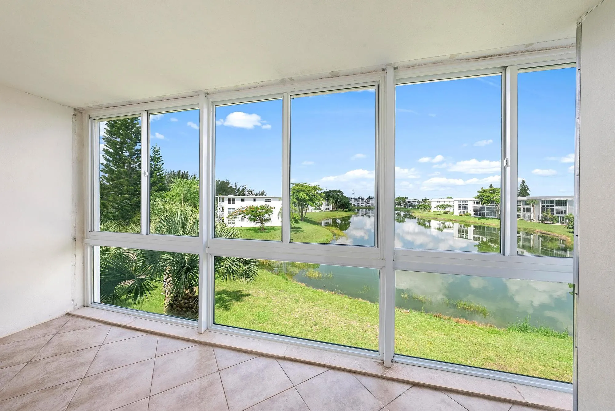 Property Slideshow image 12 of 20 | 306 wellington e unit e, West Palm Beach, FL, 33417