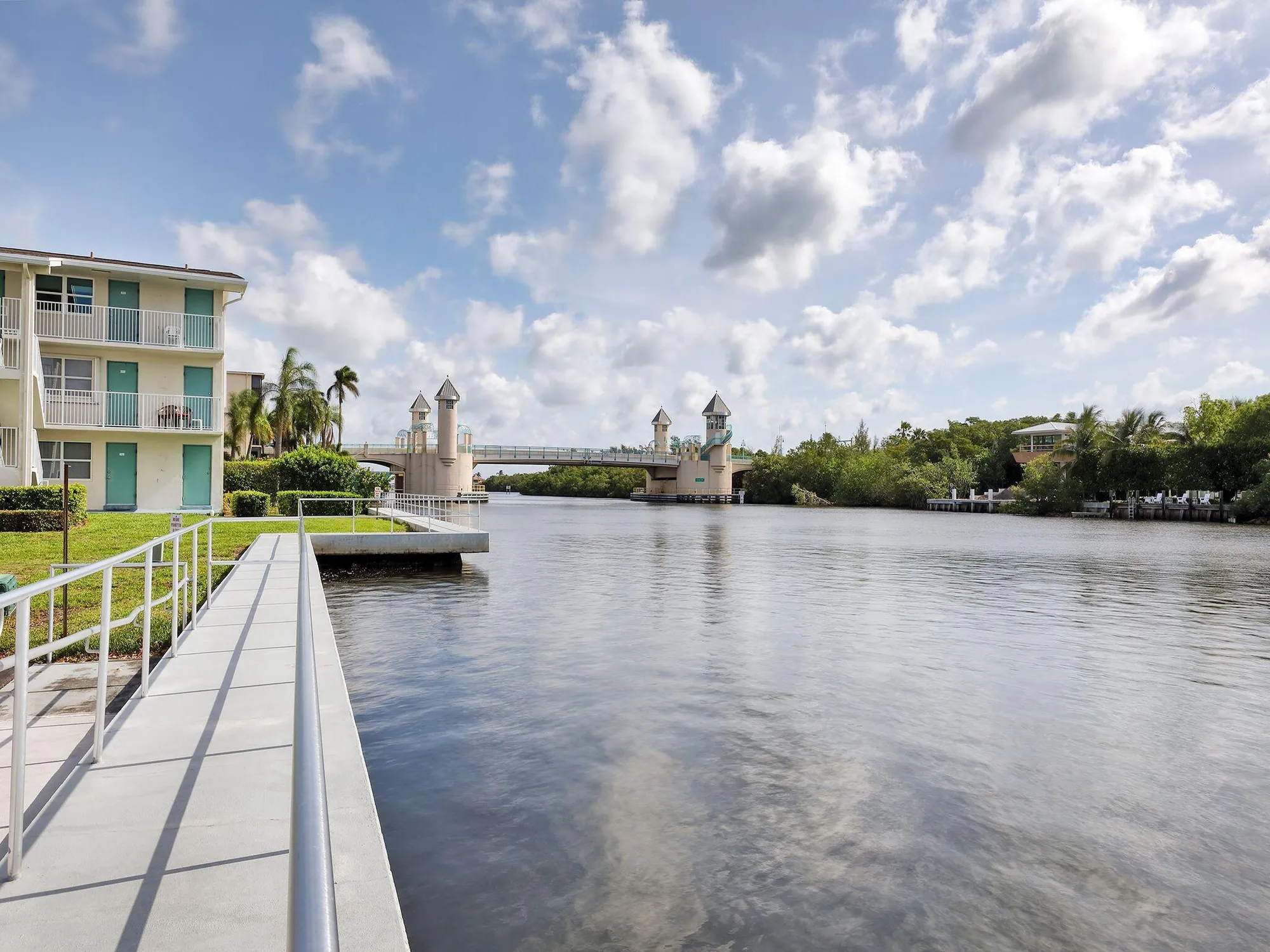 Property Slideshow image 38 of 45 | 340 horizons 203, Boynton Beach, FL, 33435