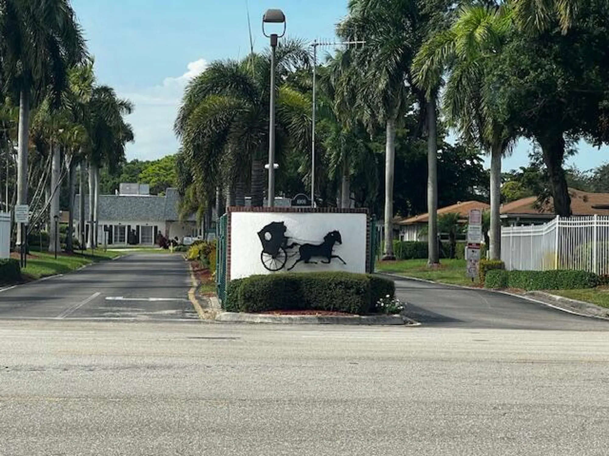 Property Slideshow image 2 of 10 | 501 sandpiper cir, Delray Beach, FL, 33445