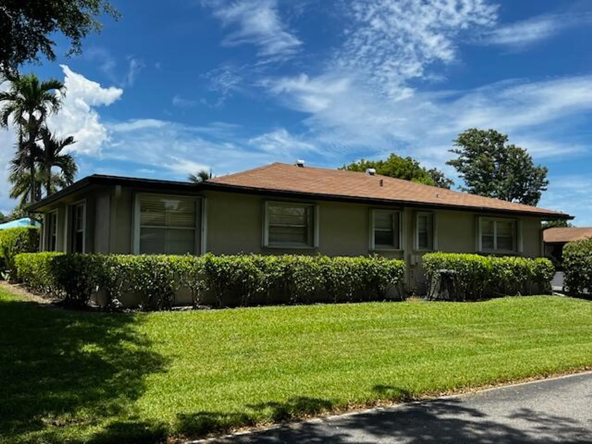 Property Slideshow image 4 of 10 | 501 sandpiper cir, Delray Beach, FL, 33445