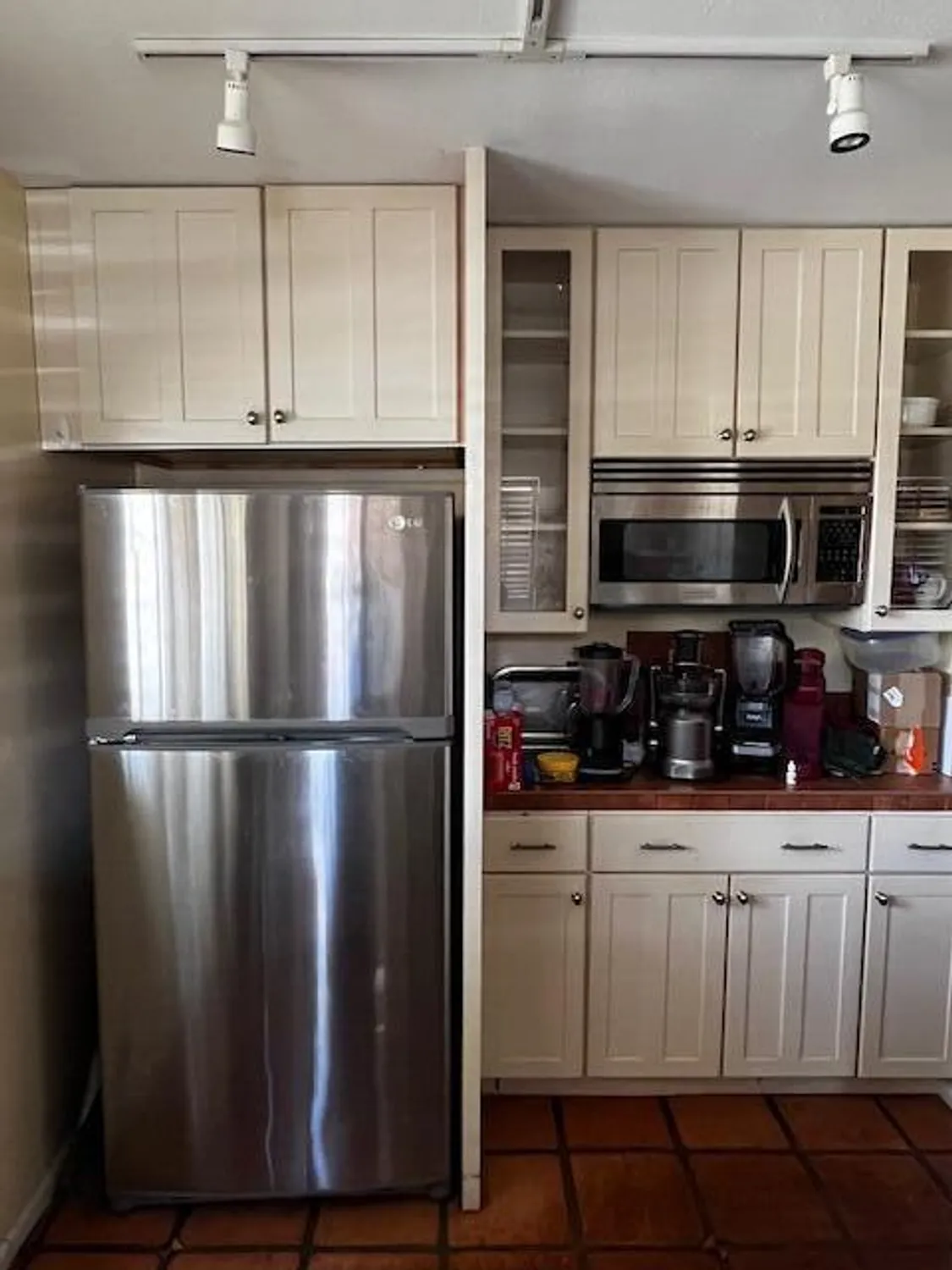 Property Slideshow image 7 of 10 | 501 sandpiper cir, Delray Beach, FL, 33445